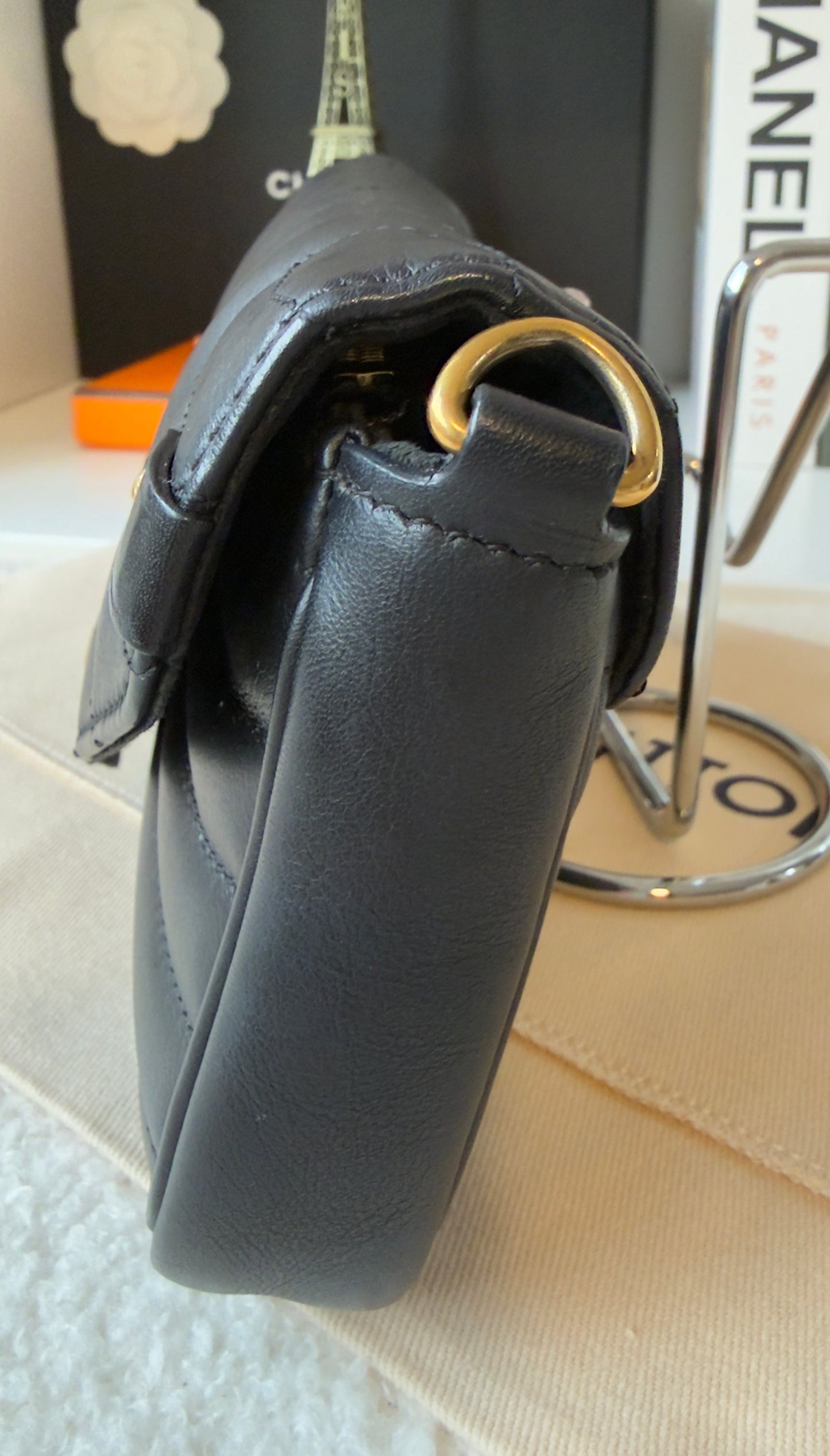 NEW WAVE CHAIN POCHETTE BLACK CALFSKIN
