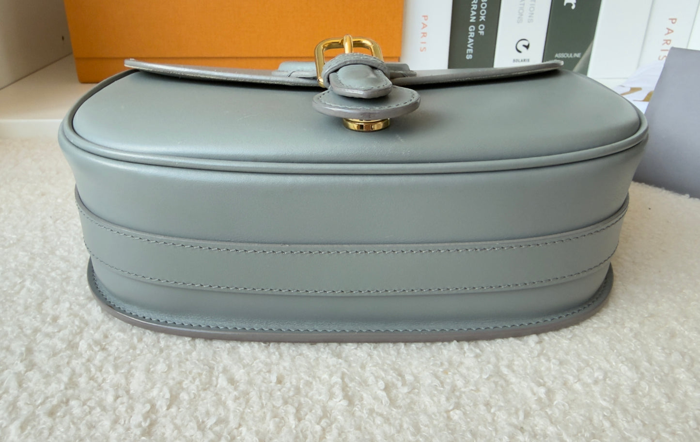 BOX MEDIUM BOBBY CALFSKIN GREY BAG