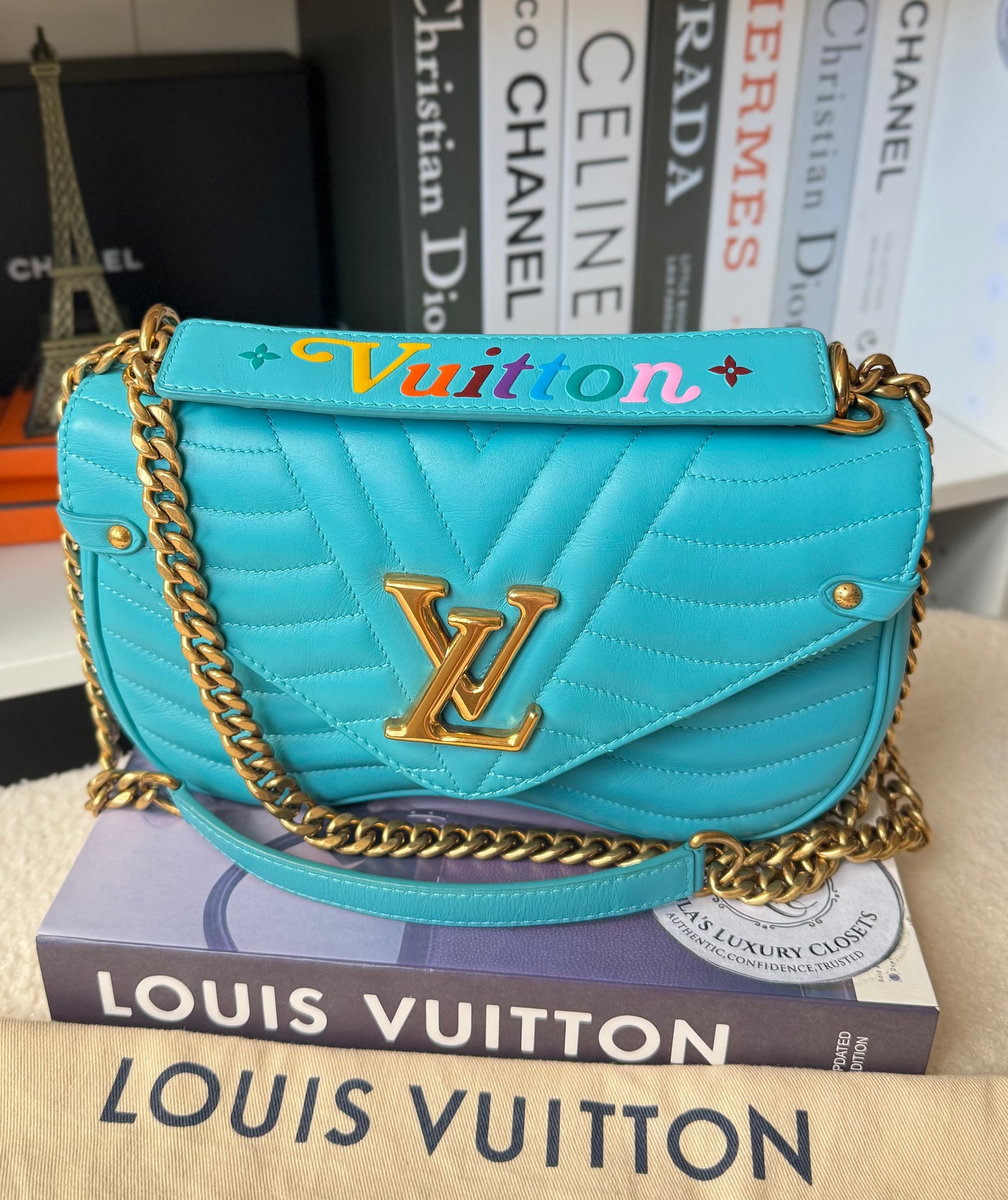 NEW WAVE Calfskin Chain MM Turquoise Blue