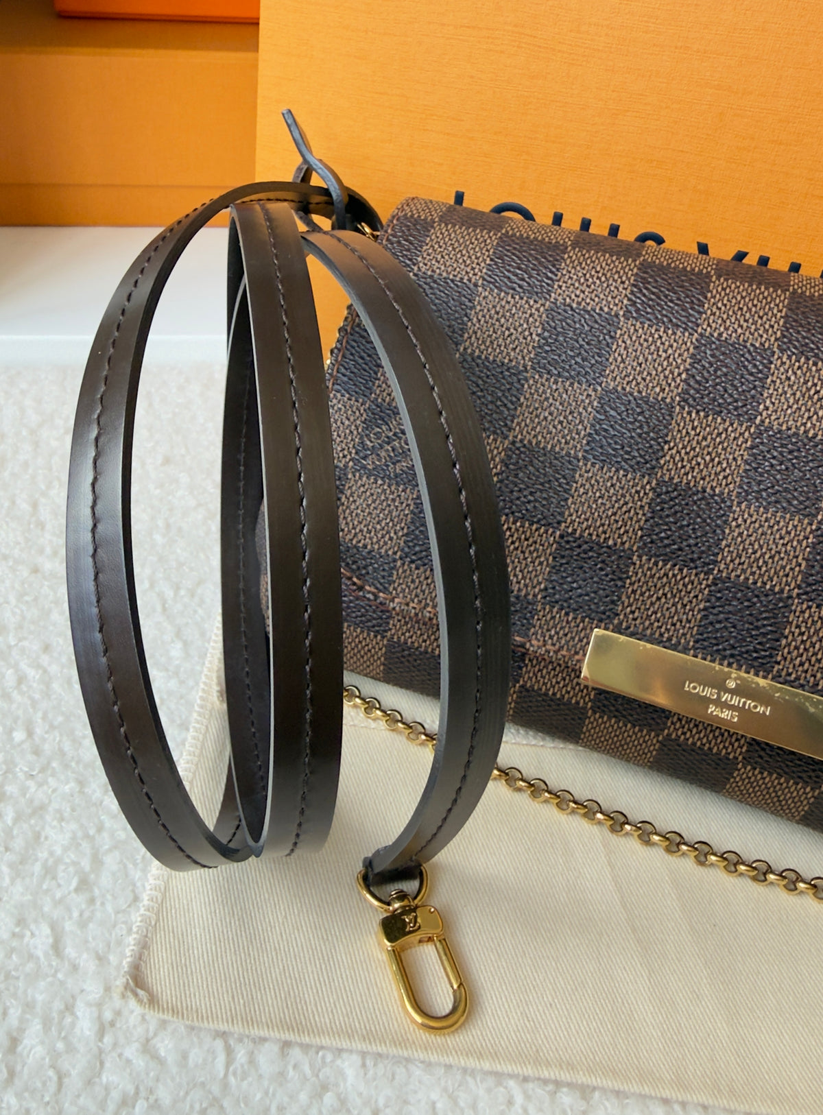 FAVORITE PM DAMIER EBENE CLUTCH/CROSSBODY BAG