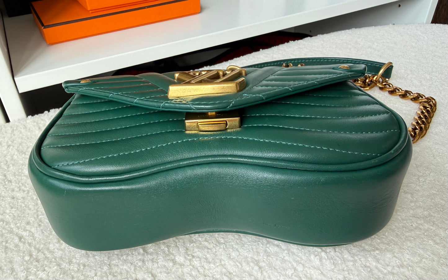 NEW WAVE Calfskin Chain PM Emerald