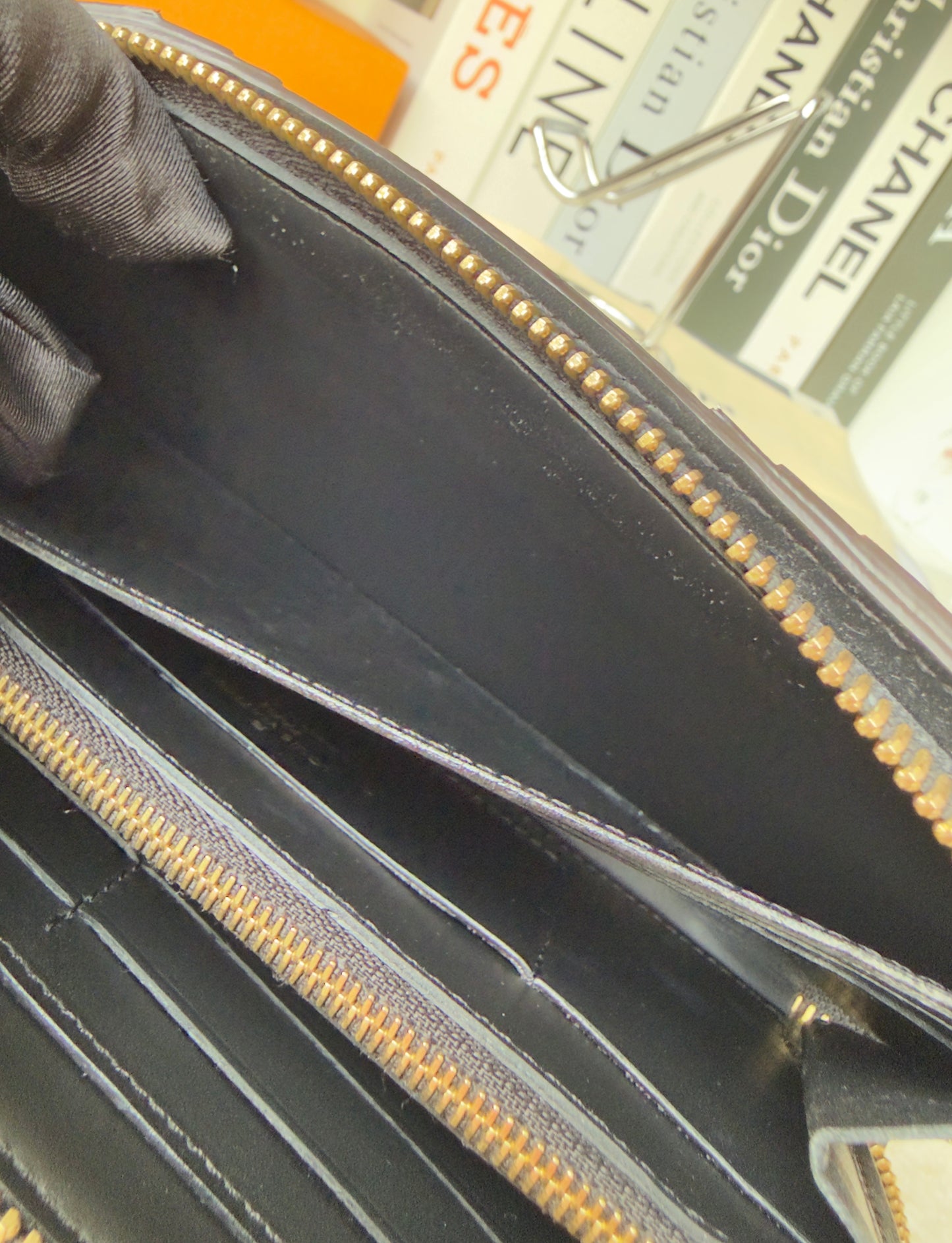 LIMITED EDITION BROGUE STEAMER MNG ZIPPY WALLET