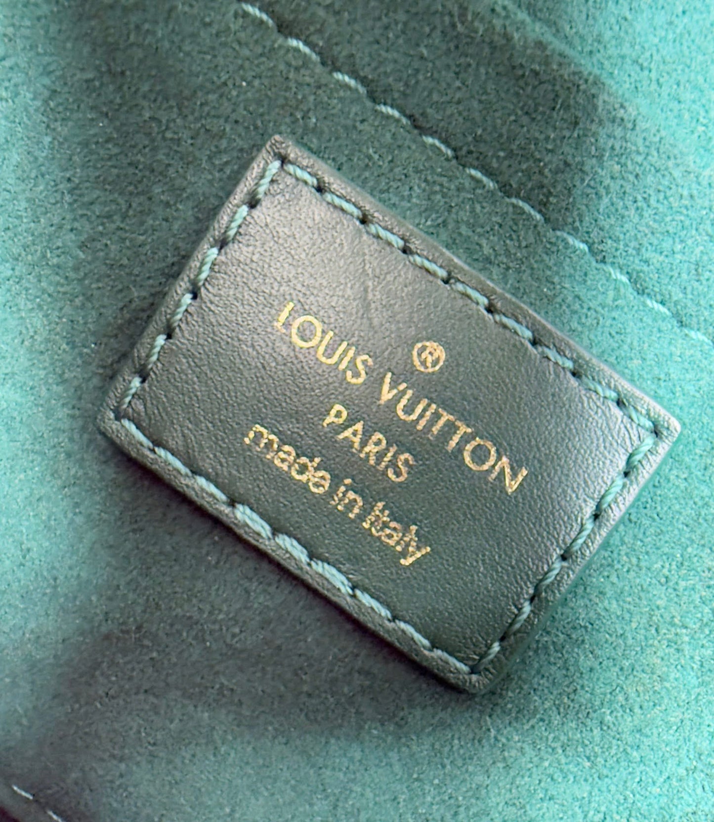 NEW WAVE Calfskin Chain PM Emerald