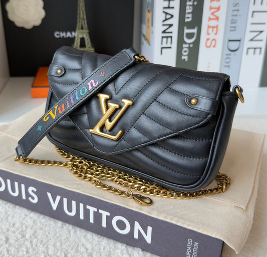 NEW WAVE CHAIN POCHETTE BLACK CALFSKIN