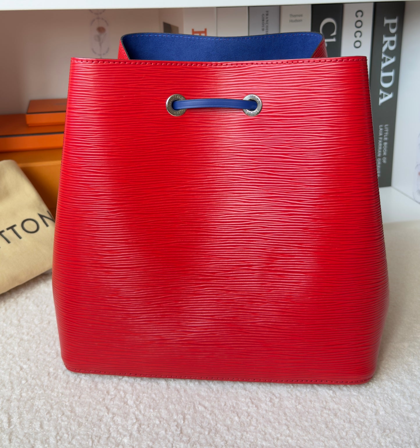 NEONOE MM Red Blue Coquelicot Epi Leather Bag