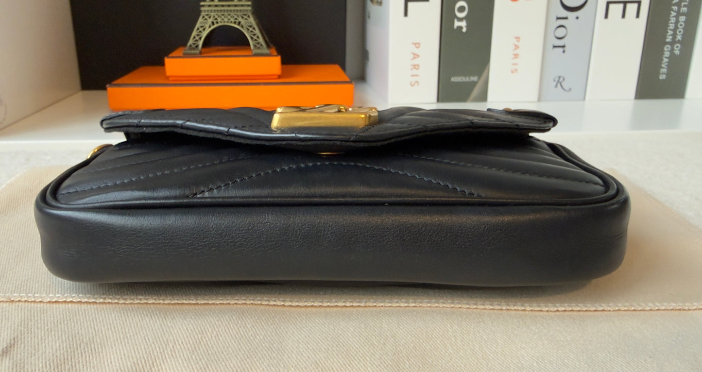 NEW WAVE CHAIN POCHETTE BLACK CALFSKIN
