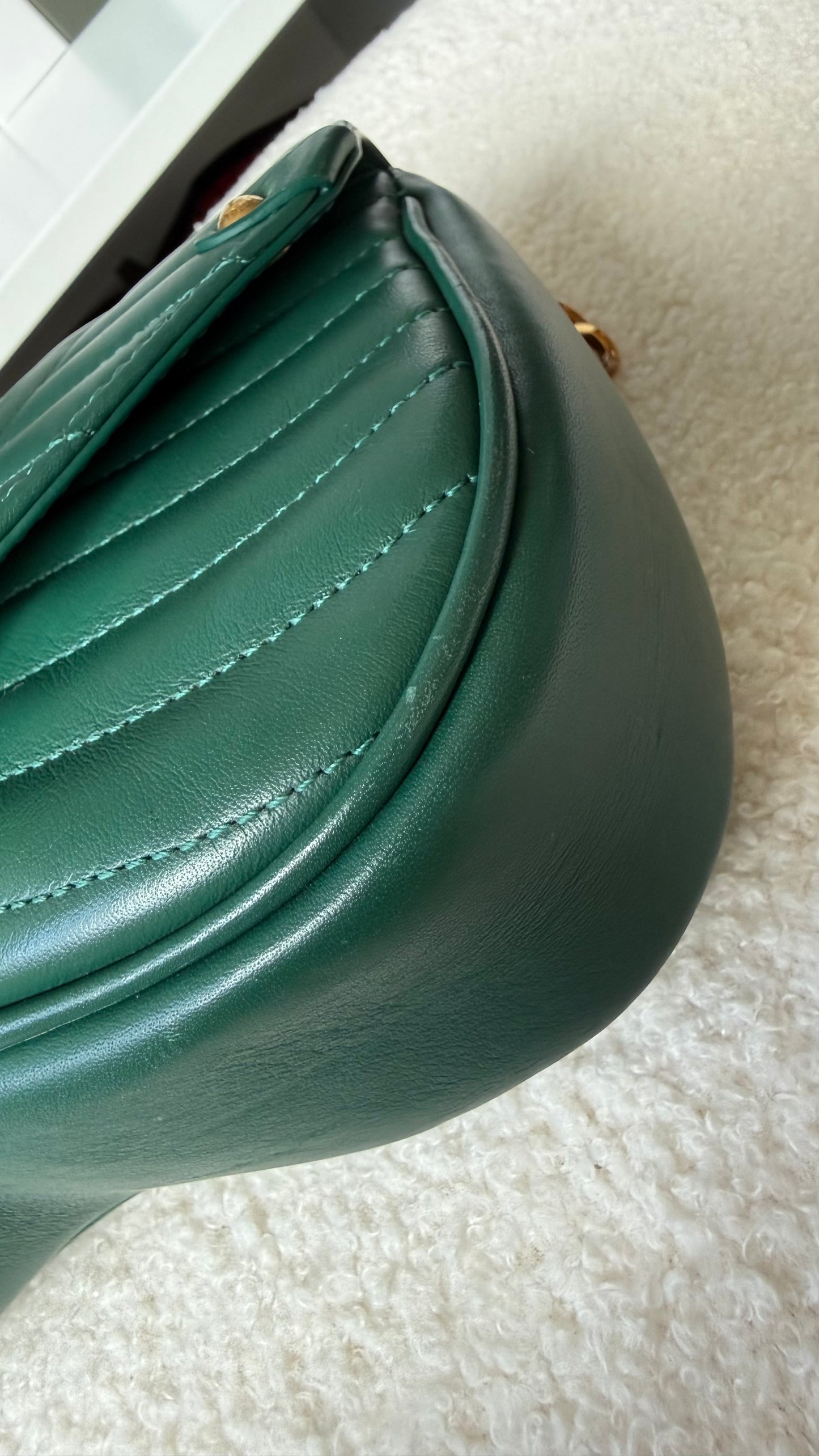 NEW WAVE Calfskin Chain PM Emerald