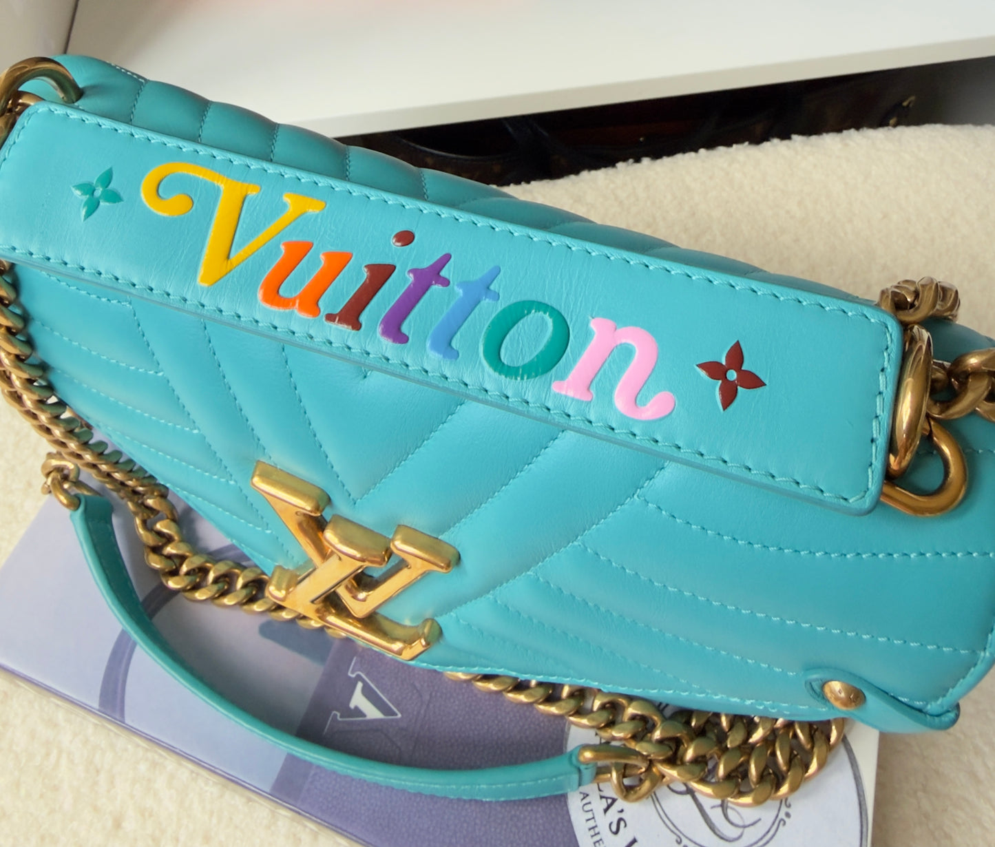 NEW WAVE Calfskin Chain MM Turquoise Blue