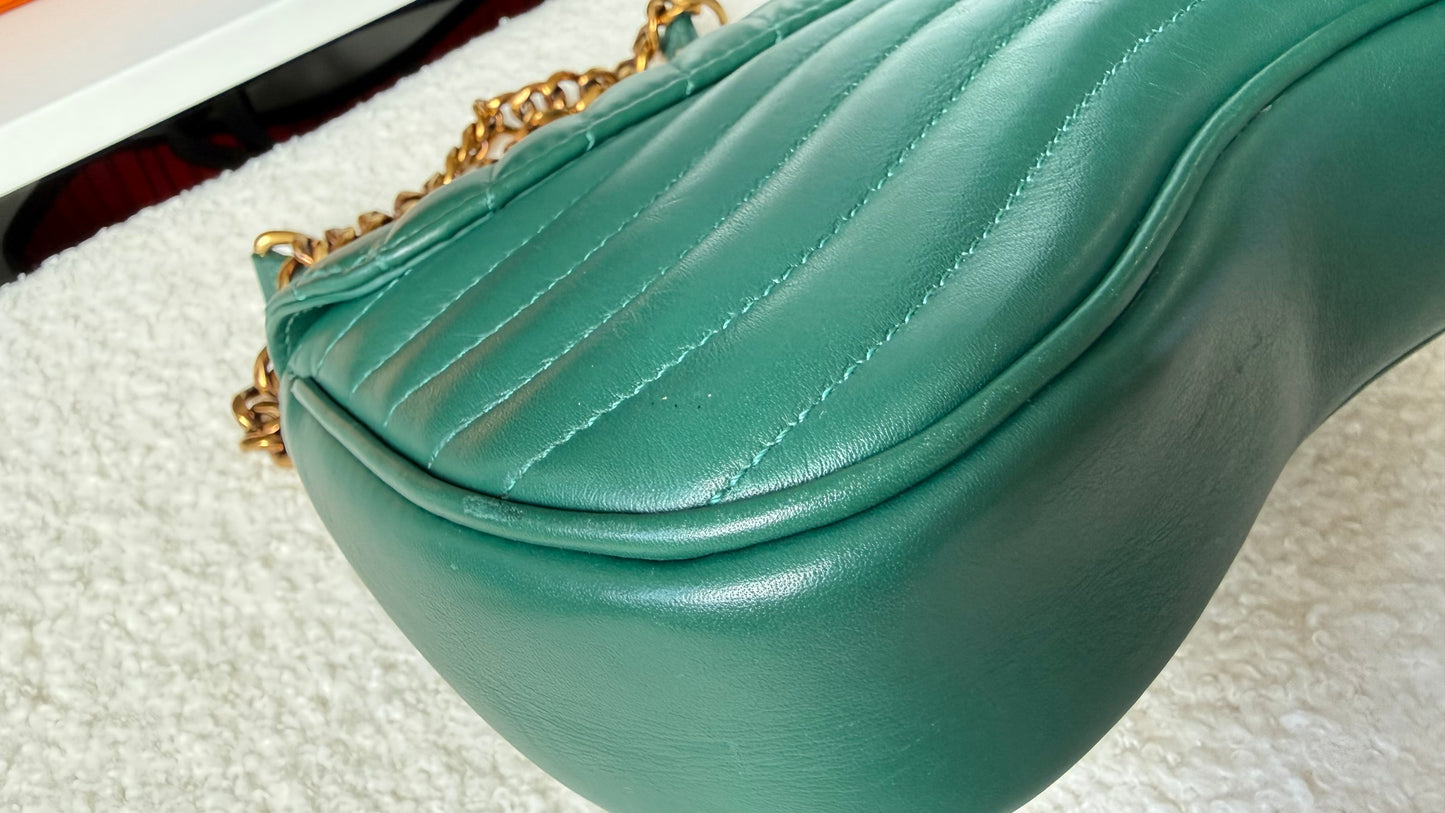 NEW WAVE Calfskin Chain PM Emerald