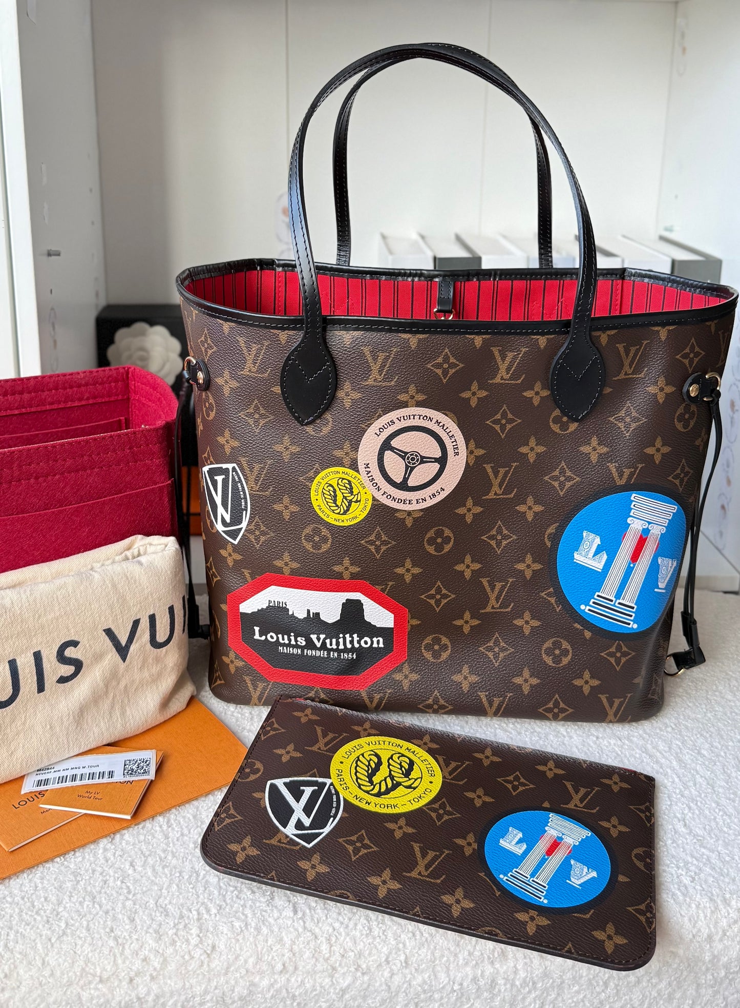 NEVERFULL MNG MM WORLD TOUR W/POCHETTE
