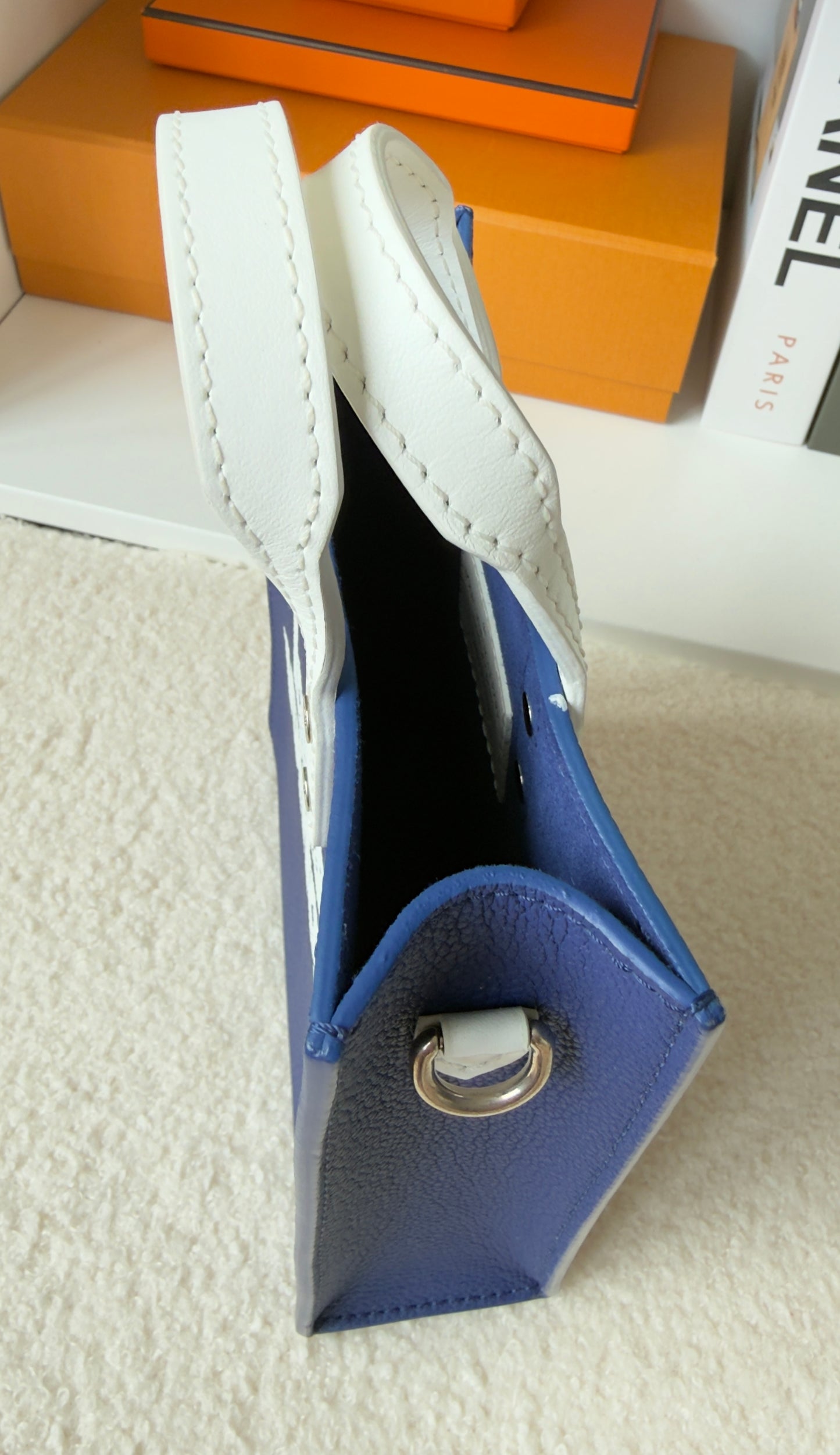 LIKE NEW LIMITED EDITION EVERYDAY SIGNATURE SAC PLAT XS BLUE