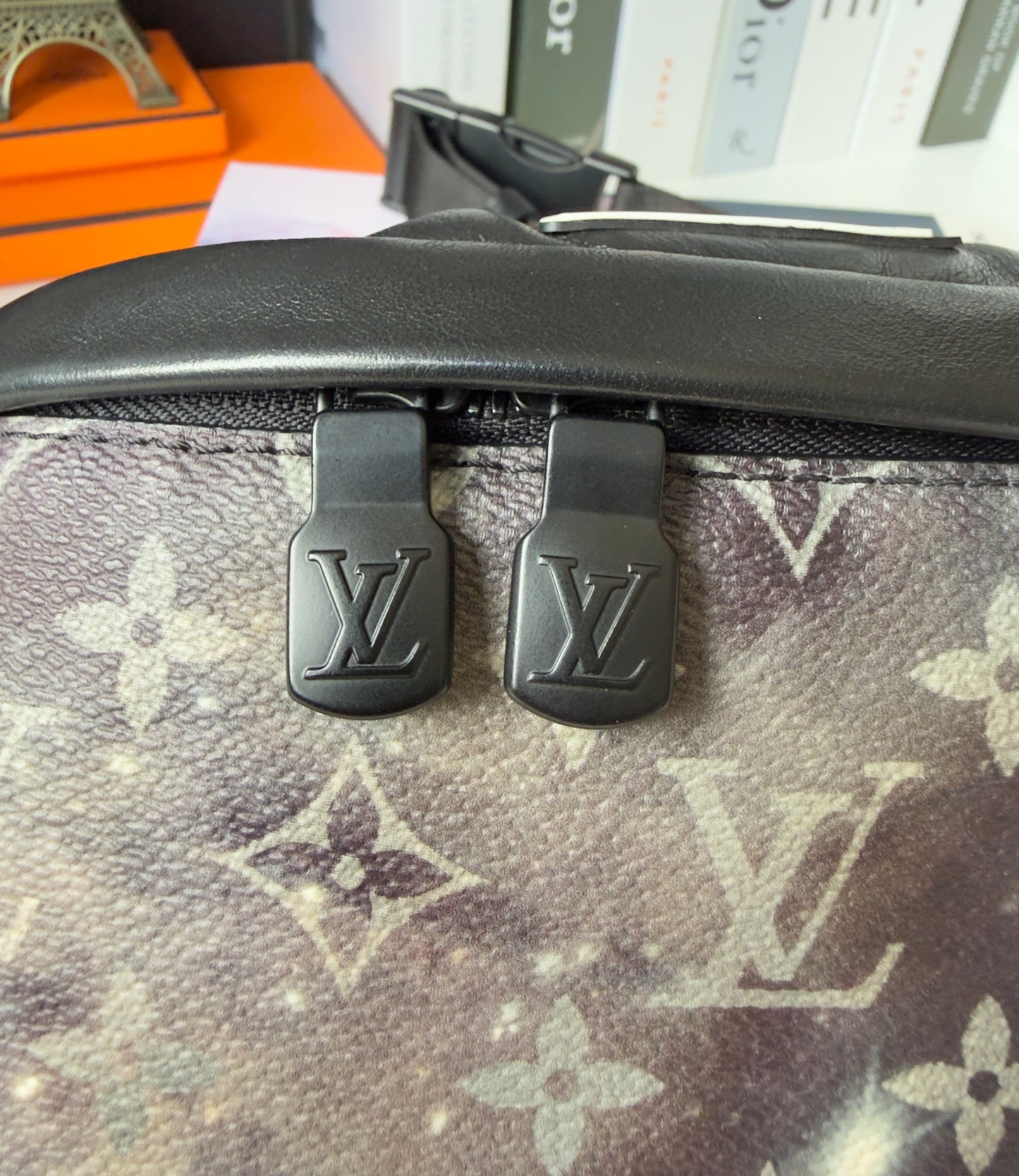 LIMITED EDITION GALAXY DISCOVERY MNG BUMBAG (UNISEX)