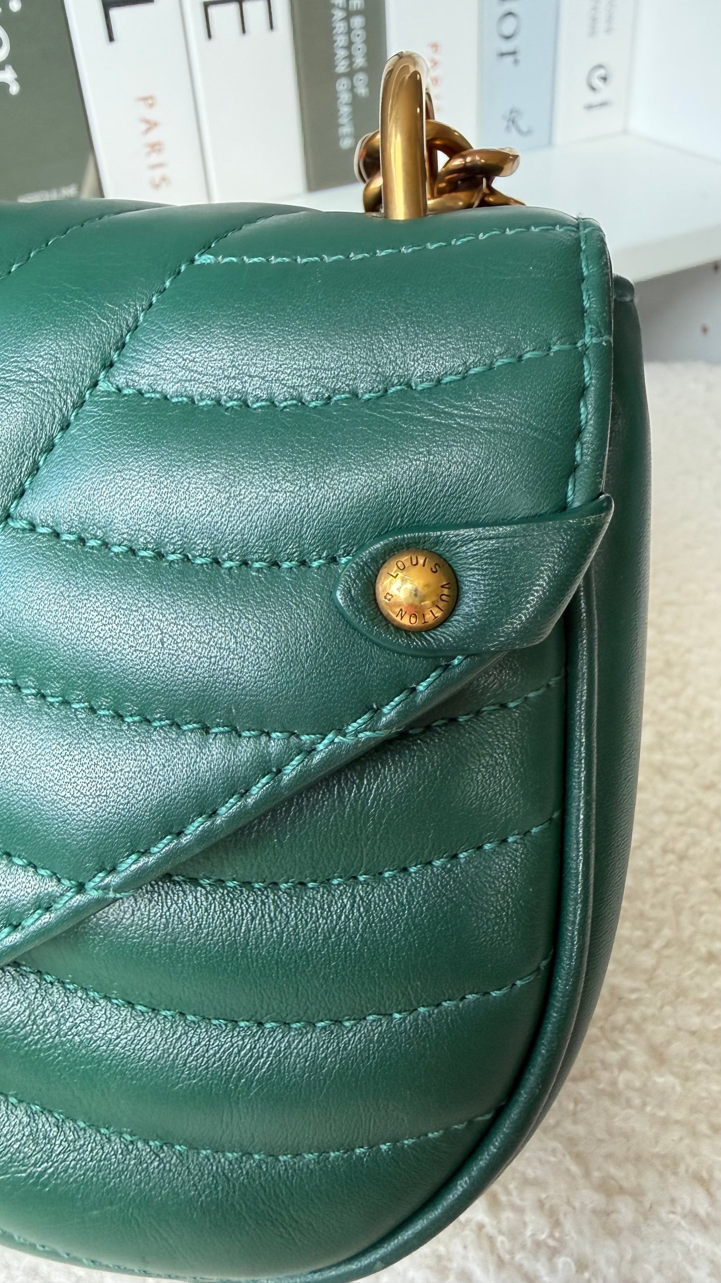 NEW WAVE Calfskin Chain PM Emerald