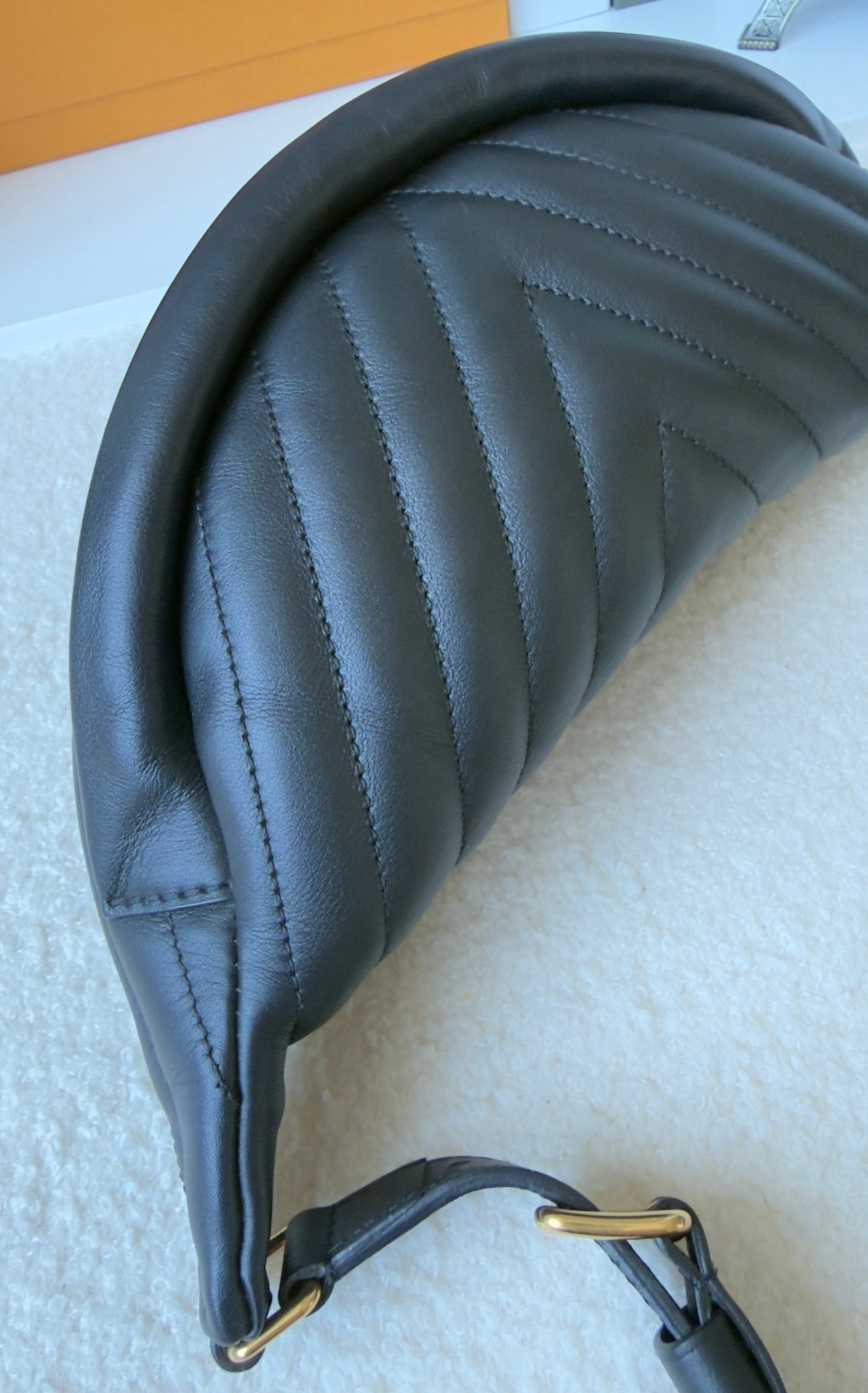 NEW WAVE BUMBAG BLACK CALFSKIN BAG