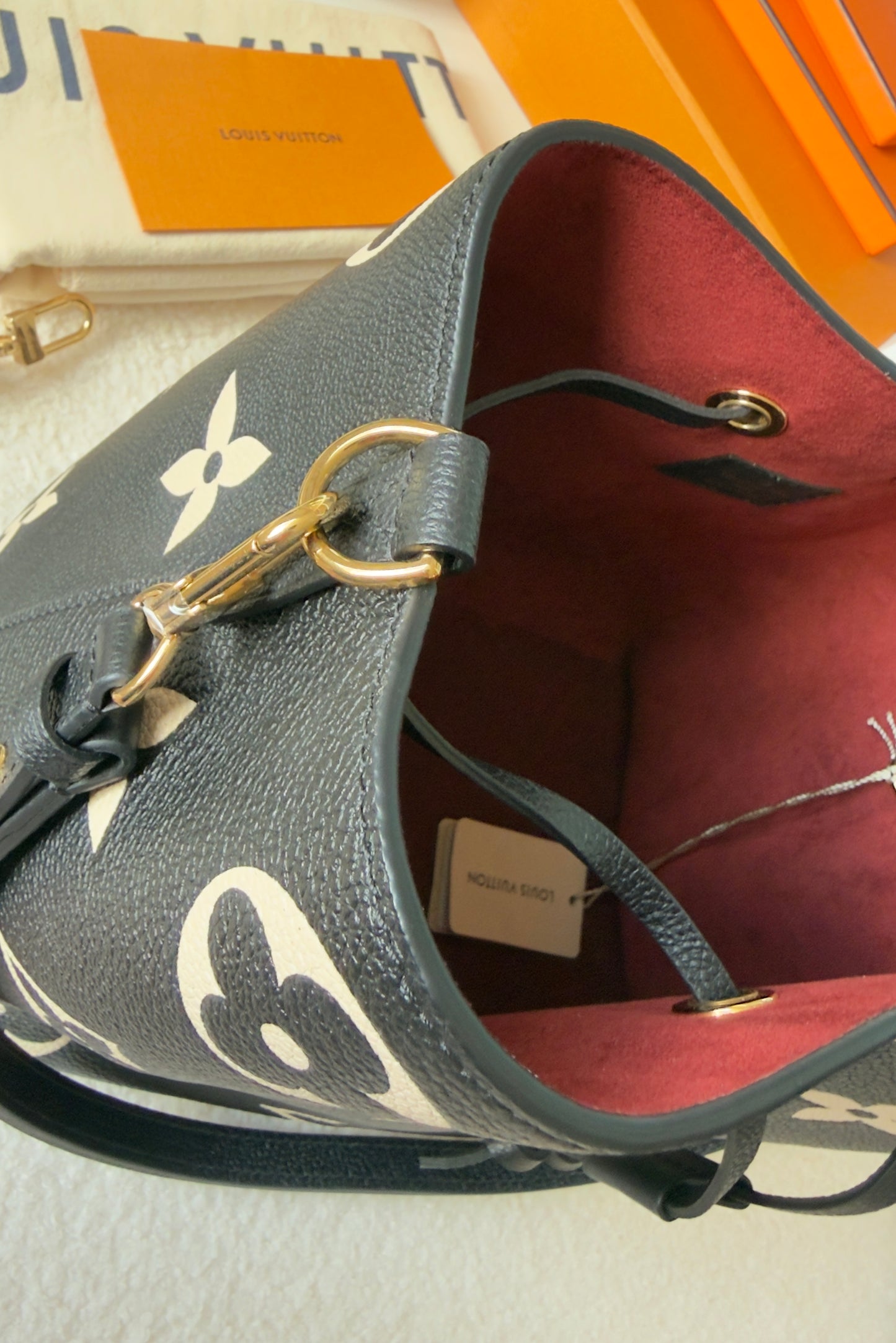 NEONOE MM BLACK/BEIGE EMPREINTE BAG