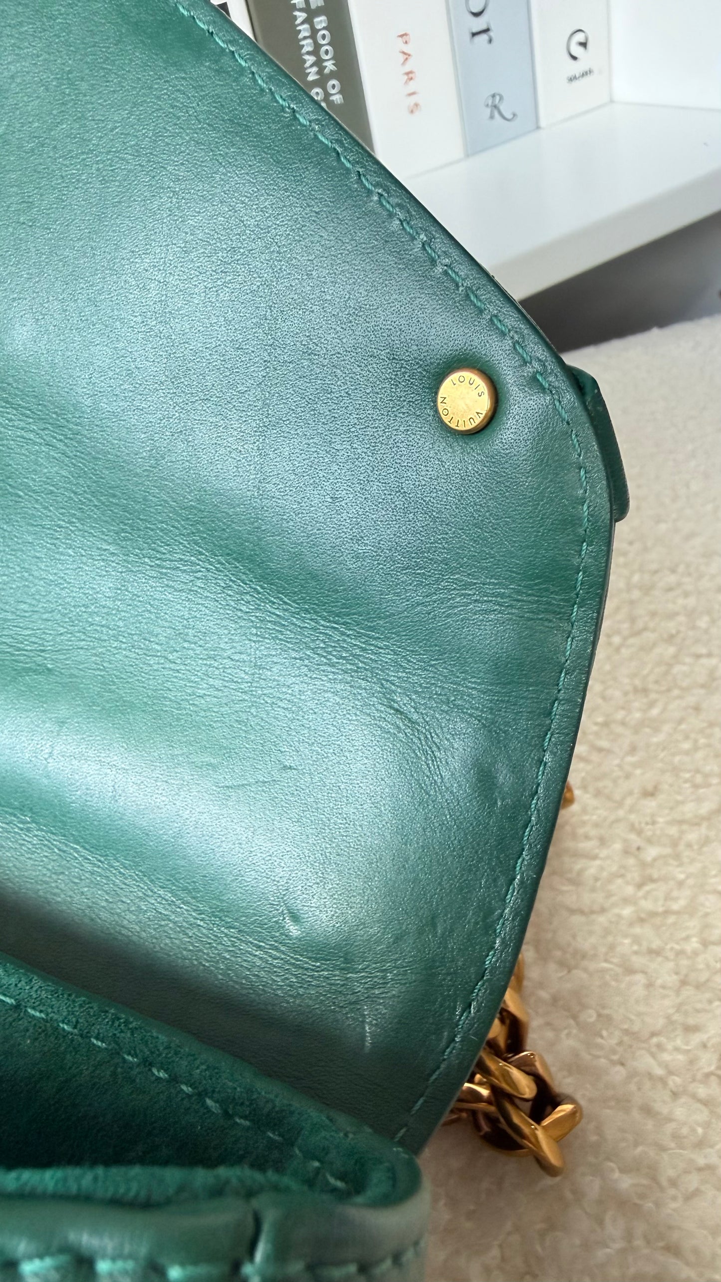 NEW WAVE Calfskin Chain PM Emerald