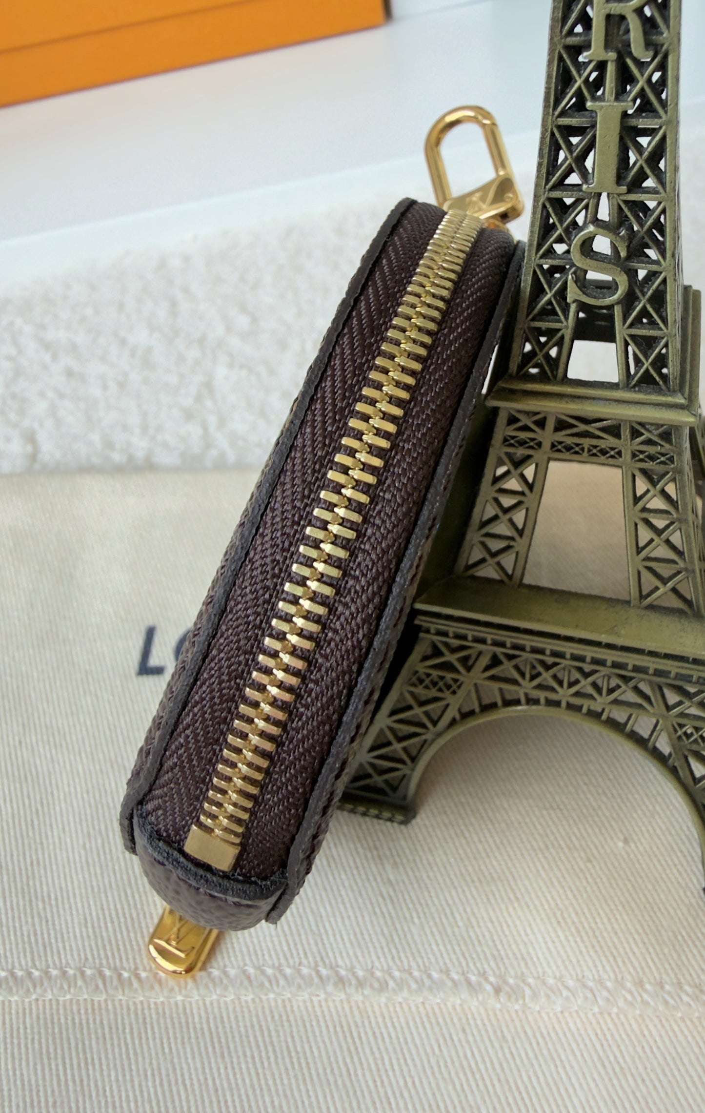 NEW/UNUSED LV x Yayoi Kusama Round zipped coin purse