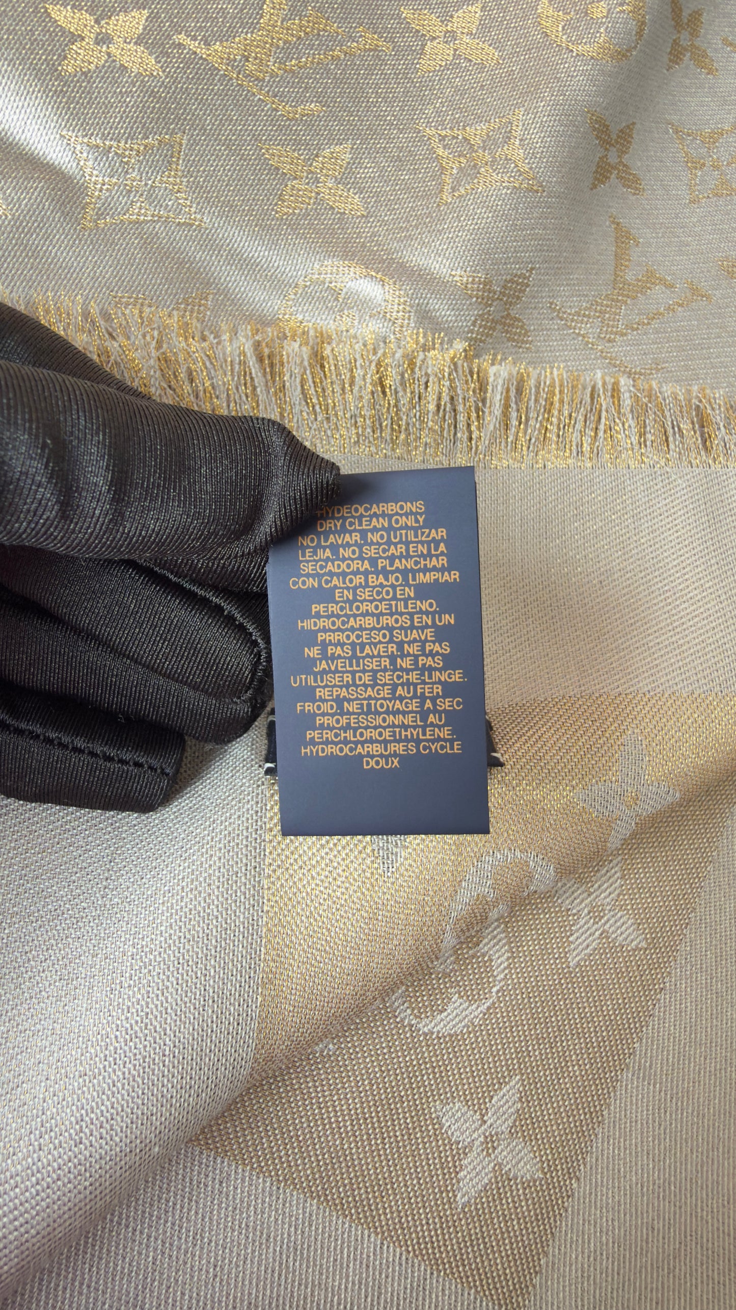 BRAND NEW MONOGRAM SHAWL SHINE/GREIGE