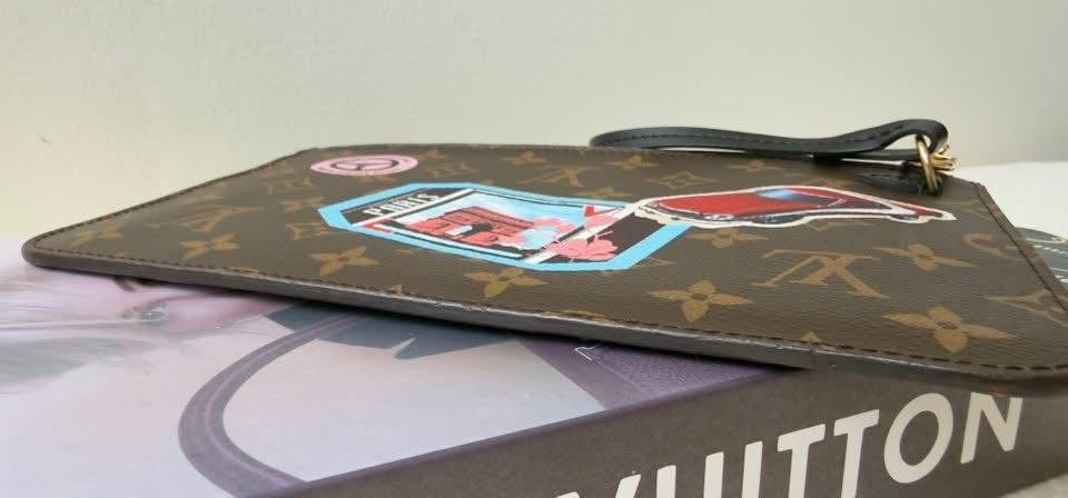 NEVERFULL MNG MM WORLD TOUR W/POCHETTE