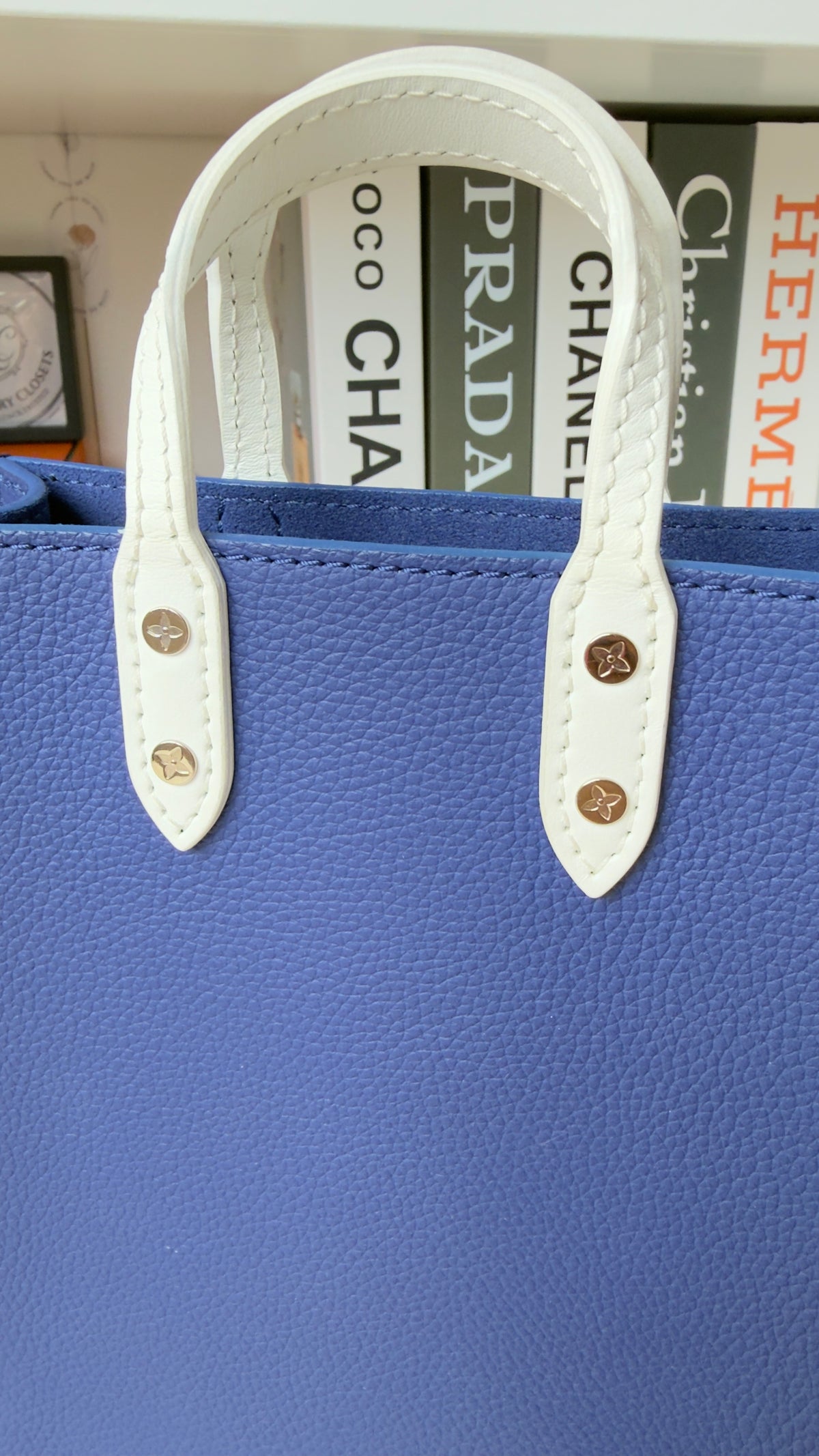 LIKE NEW LIMITED EDITION EVERYDAY SIGNATURE SAC PLAT XS BLUE
