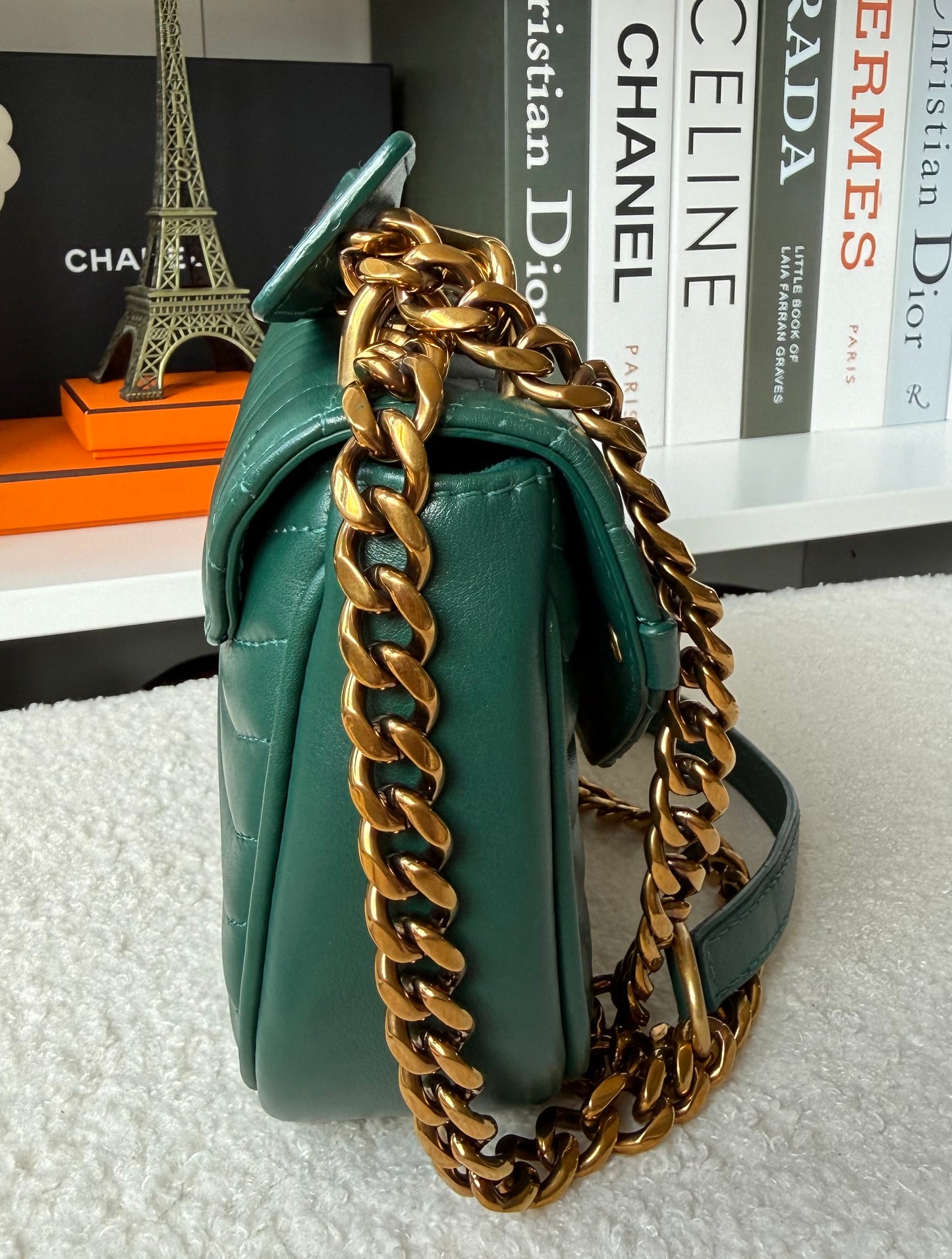 NEW WAVE Calfskin Chain PM Emerald