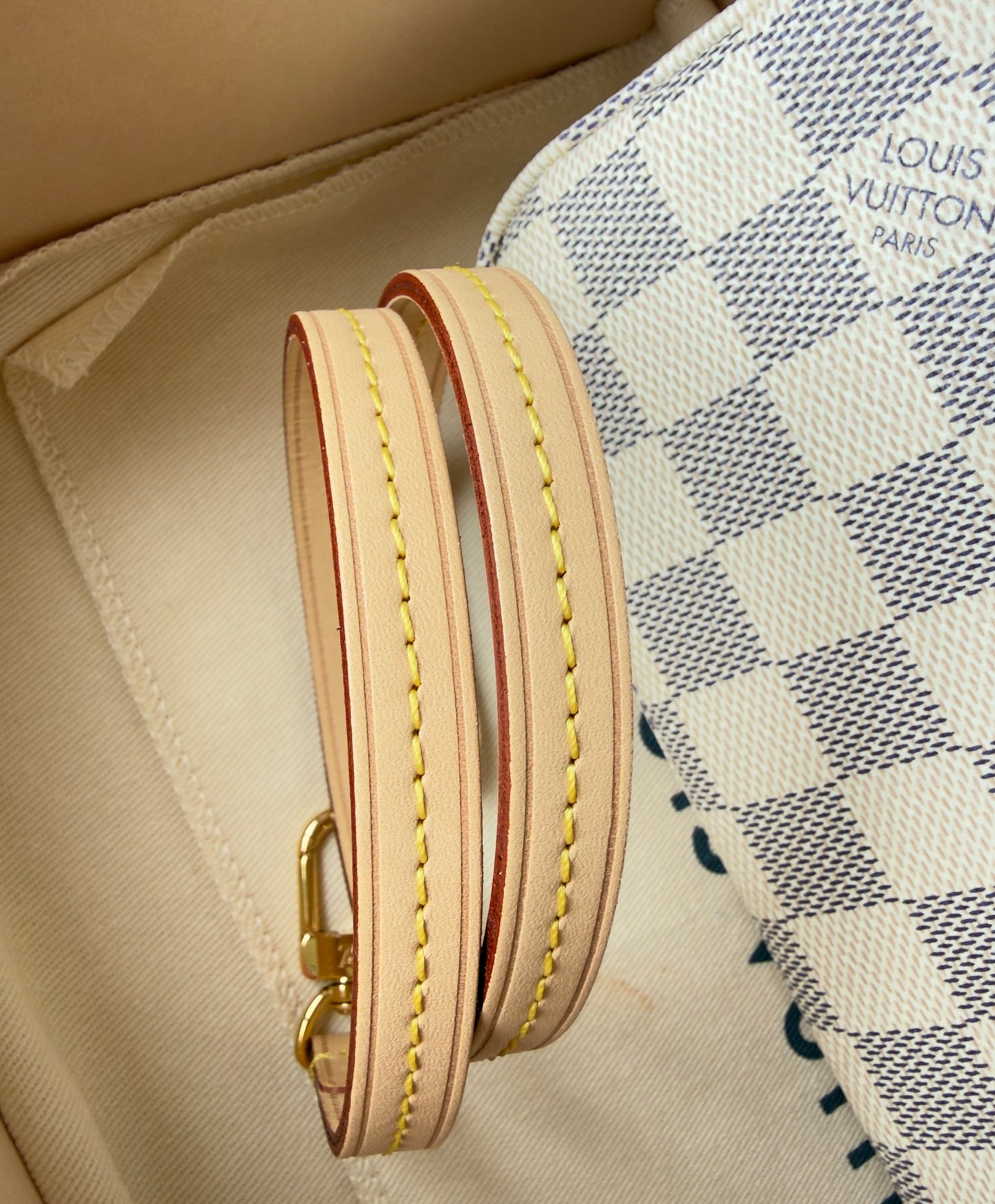 BRAND NEW POCHETTE ACCESSORIE DAMIER AZUR NM