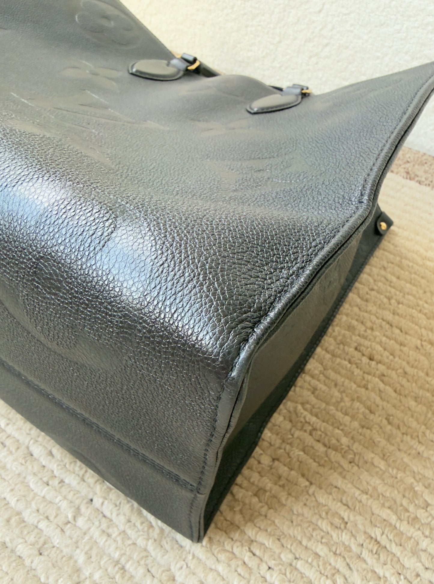 ONTHEGO GM BLACK EMPREINTE BAG