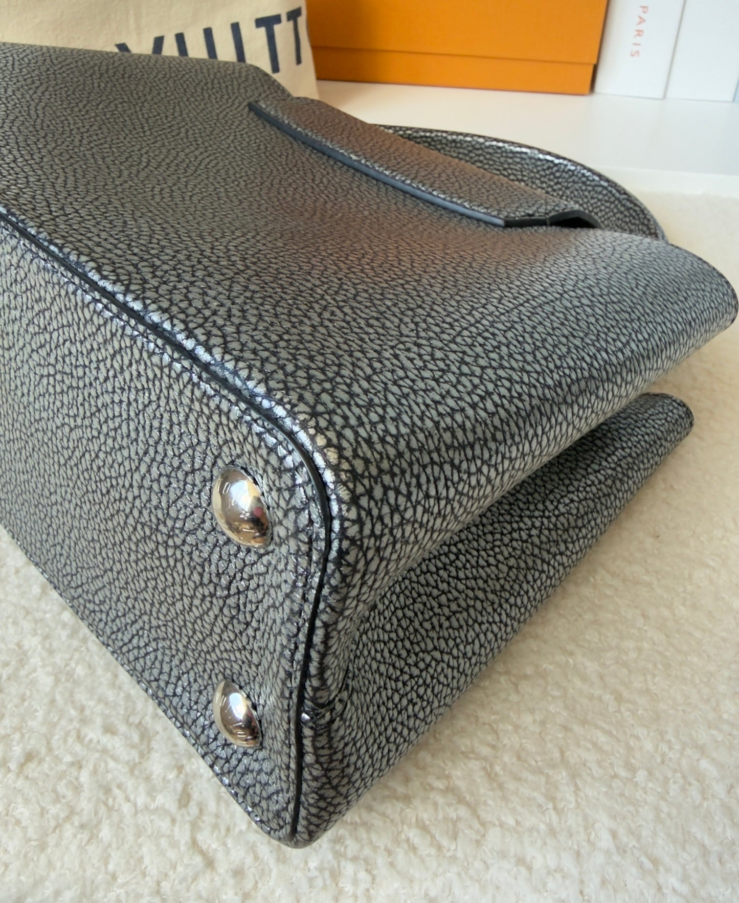 Capucines PM Chrome Taurillon Metallic Leather Crossbody Bag Silver