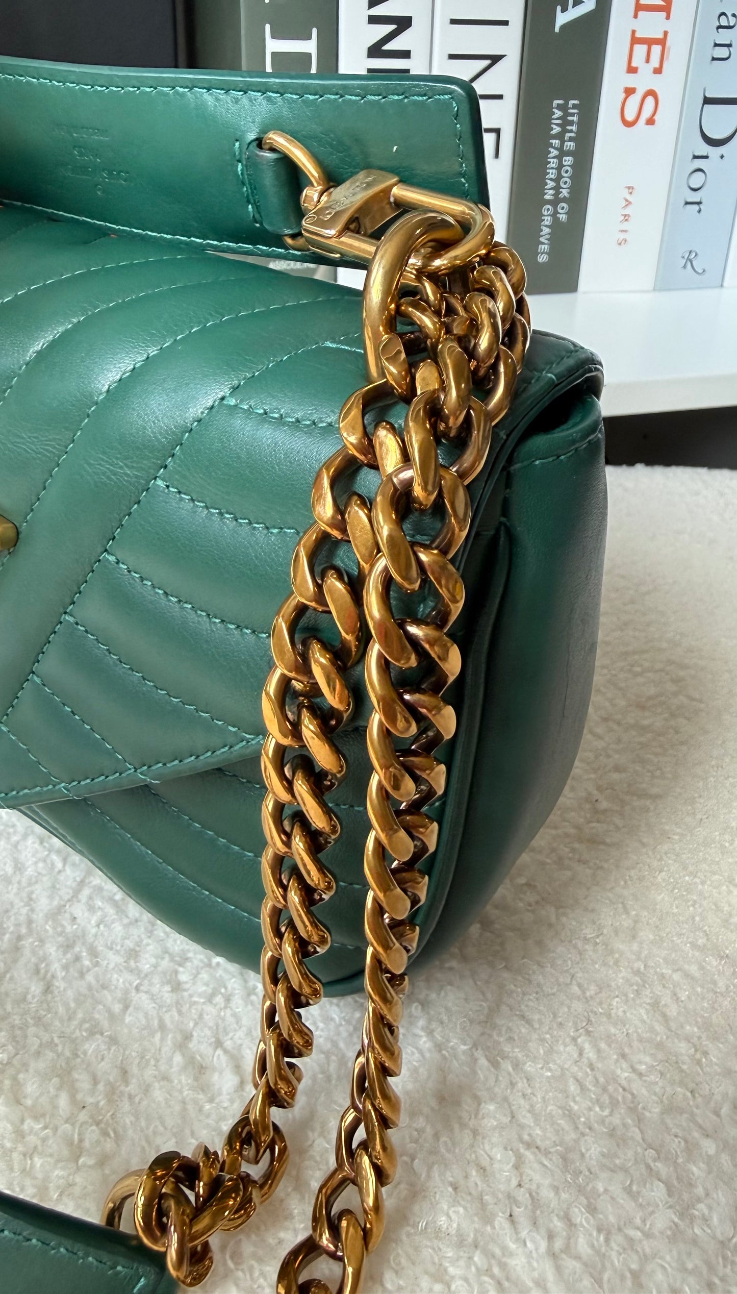 NEW WAVE Calfskin Chain PM Emerald