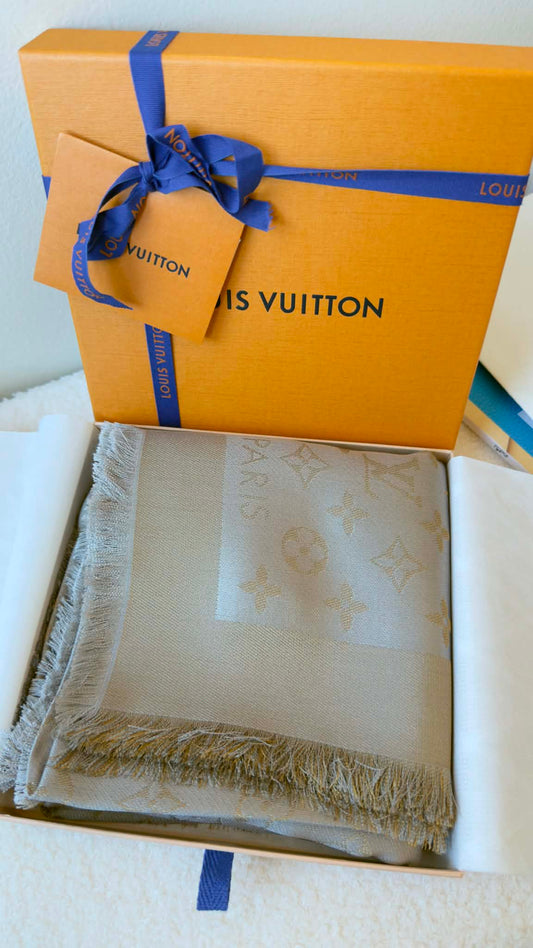 BRAND NEW MONOGRAM SHAWL SHINE/GREIGE
