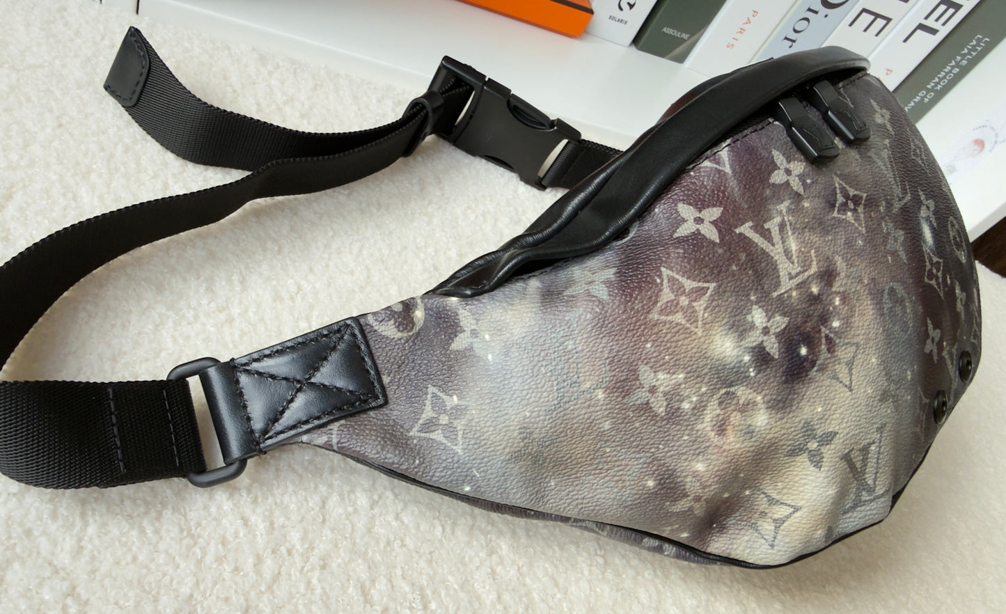 LIMITED EDITION GALAXY DISCOVERY MNG BUMBAG (UNISEX)