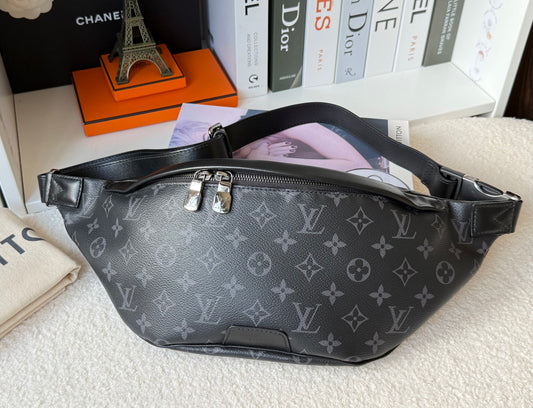 DISCOVERY MONOGRAM ECLIPSE PM BUMBAG (UNISEX)
