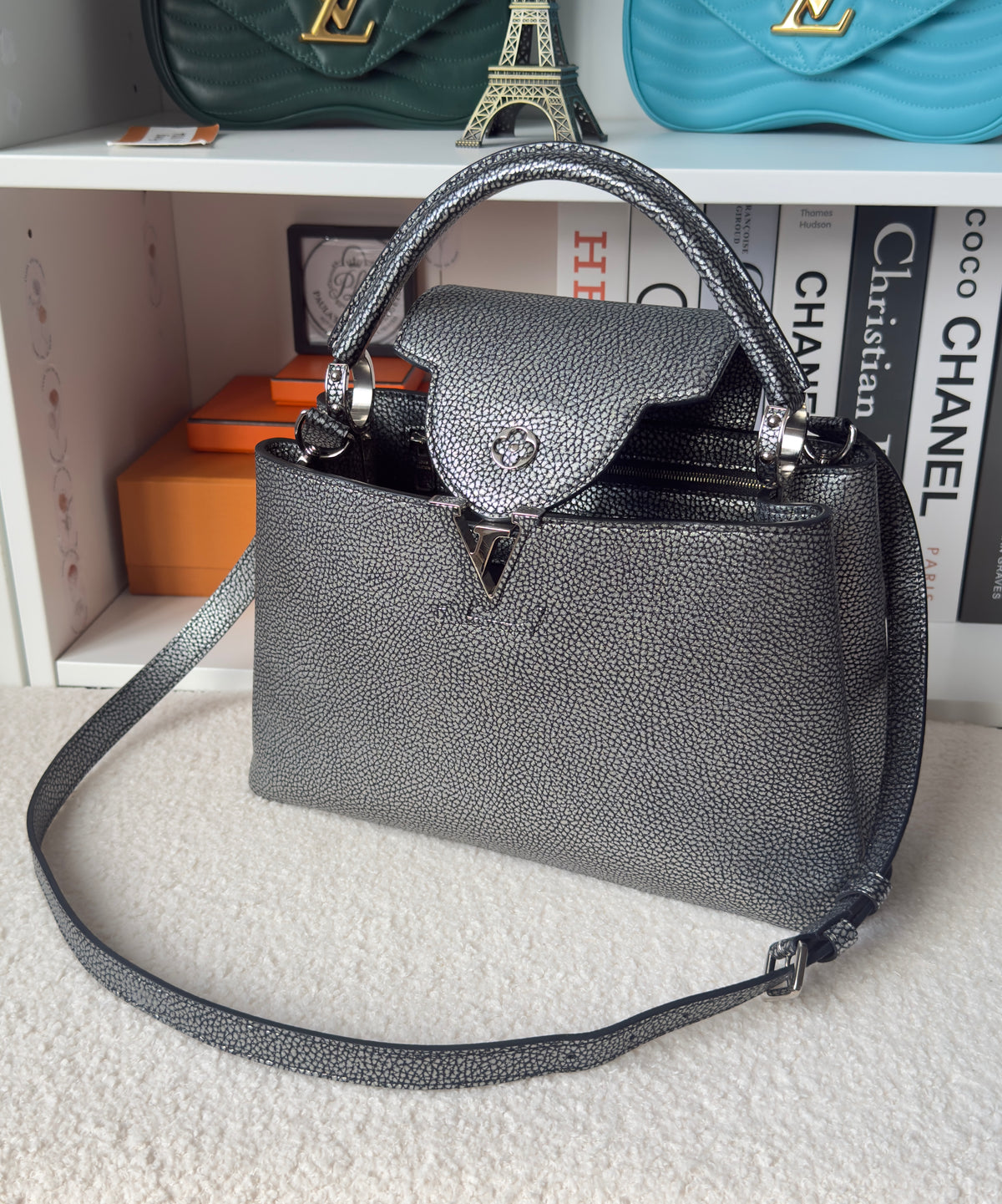 Capucines PM Chrome Taurillon Metallic Leather Crossbody Bag Silver