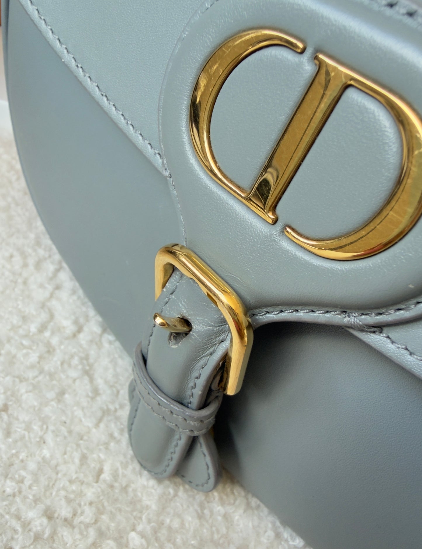 BOX MEDIUM BOBBY CALFSKIN GREY BAG