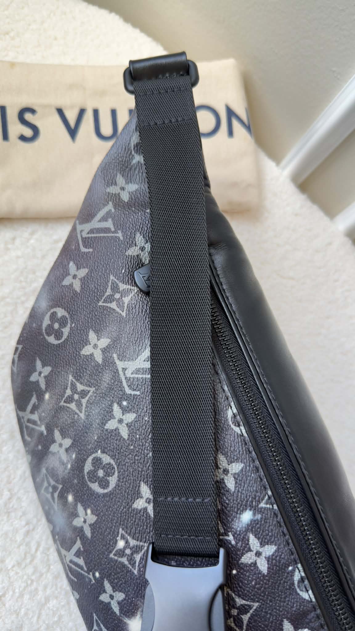 LIMITED EDITION GALAXY DISCOVERY MNG BUMBAG (UNISEX)