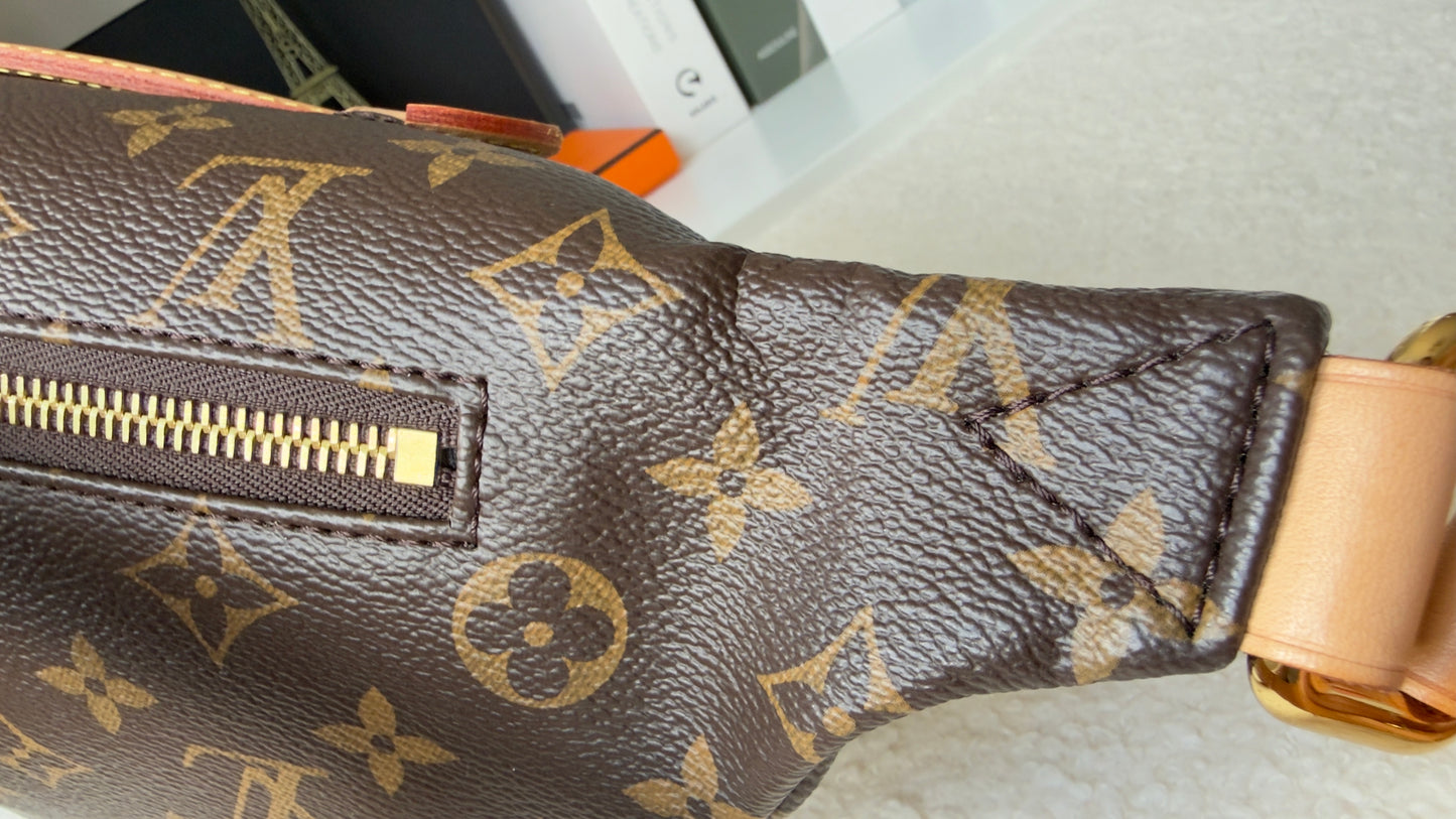 MONOGRAM CANVAS BUMBAG