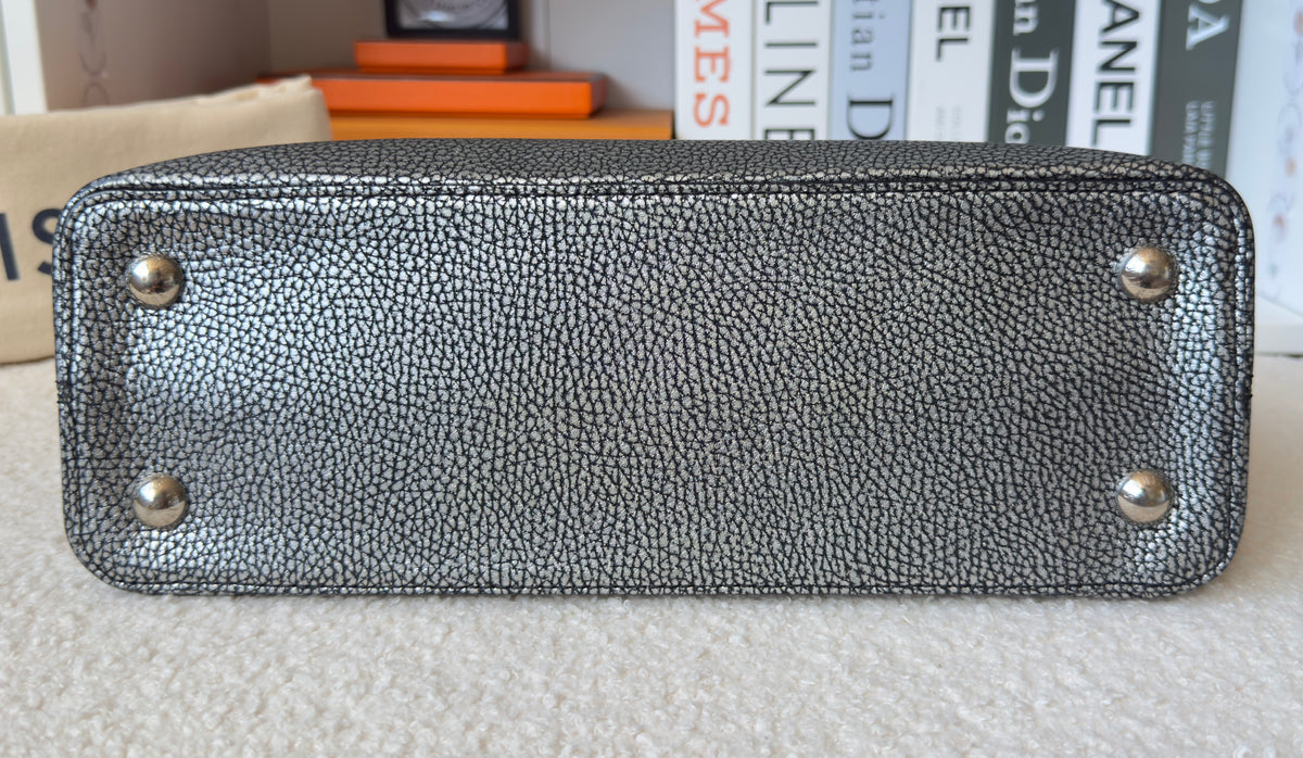 Capucines PM Chrome Taurillon Metallic Leather Crossbody Bag Silver