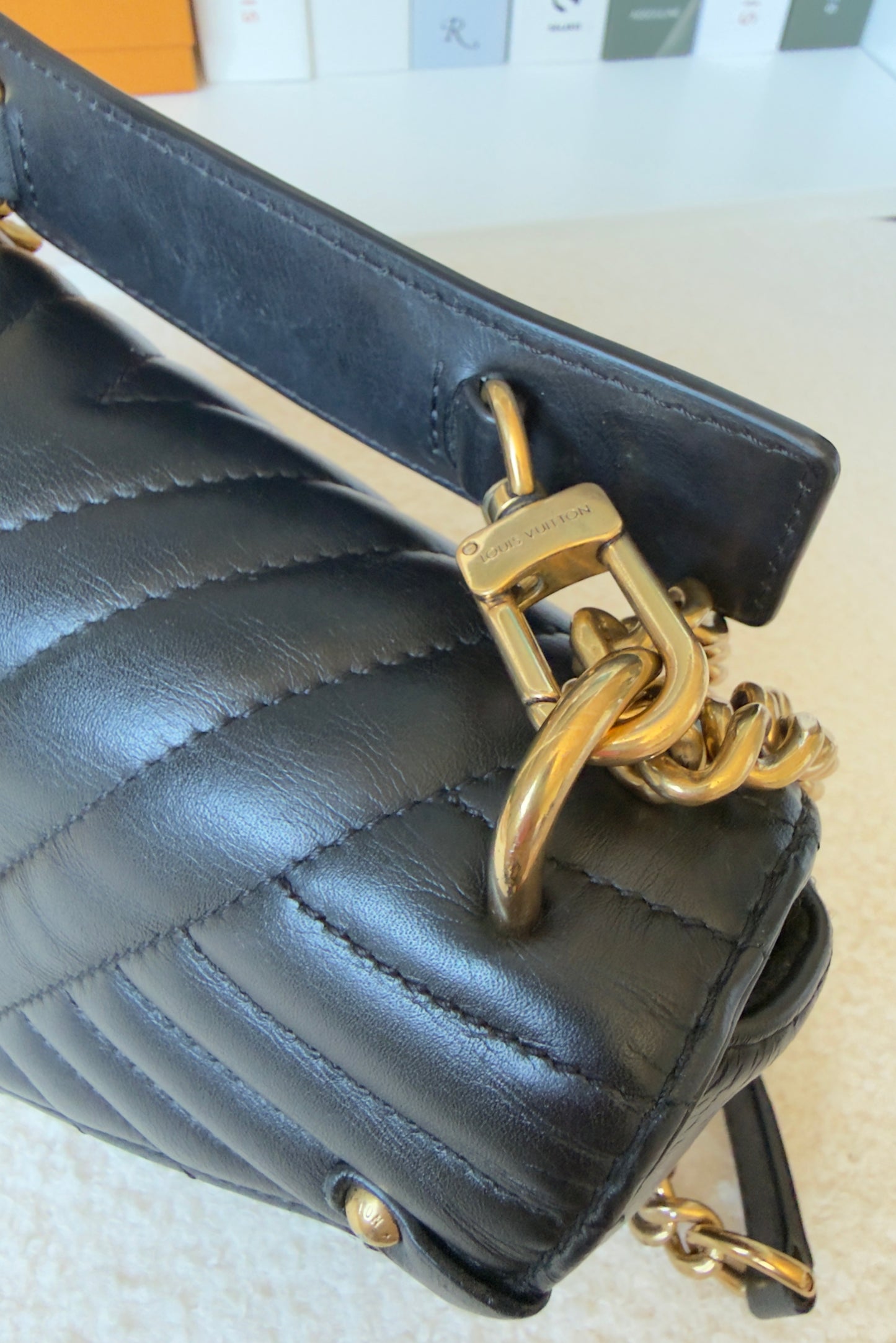 NEW WAVE Black Calfskin Chain PM