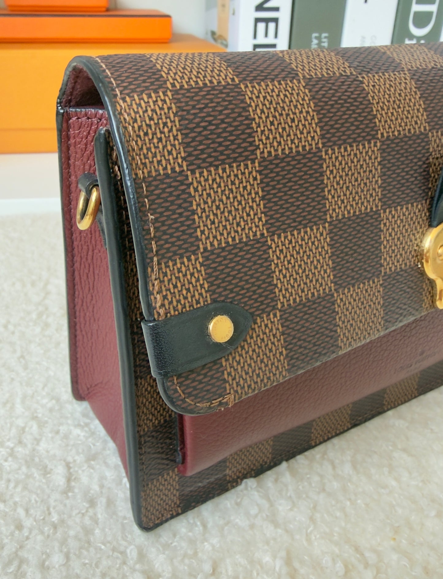 VAVIN CHAIN WALLET IN RED BURGANDY CROSSBODY/CLUTCH BAG