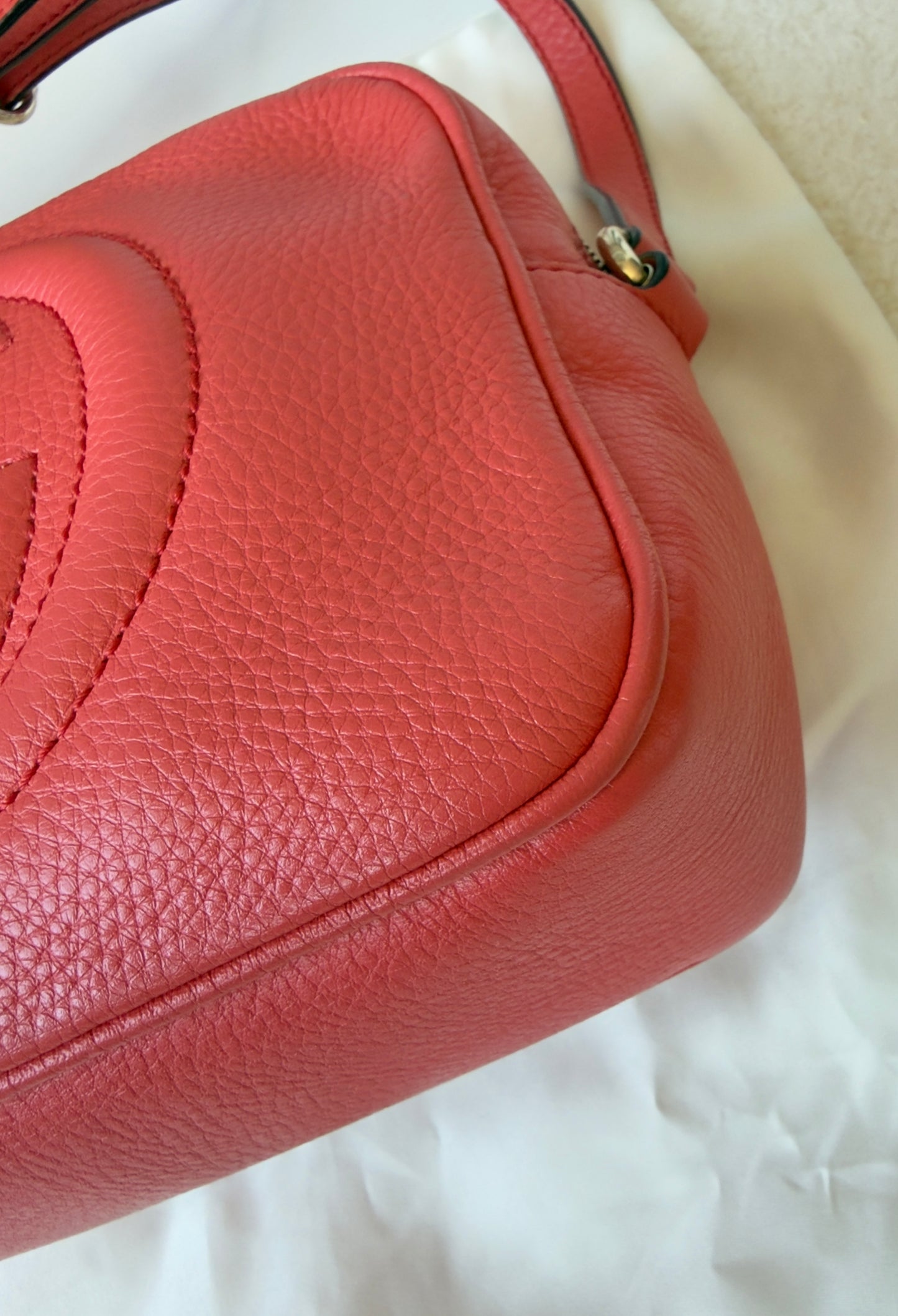 GG PINK ROSE TOPAZ SMALL SOHO DISCO CALFSKIN BAG