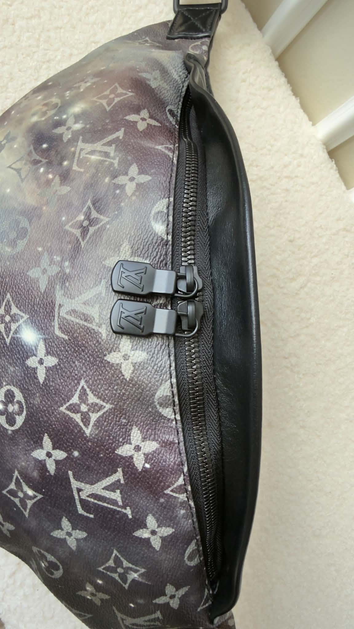 LIMITED EDITION GALAXY DISCOVERY MNG BUMBAG (UNISEX)