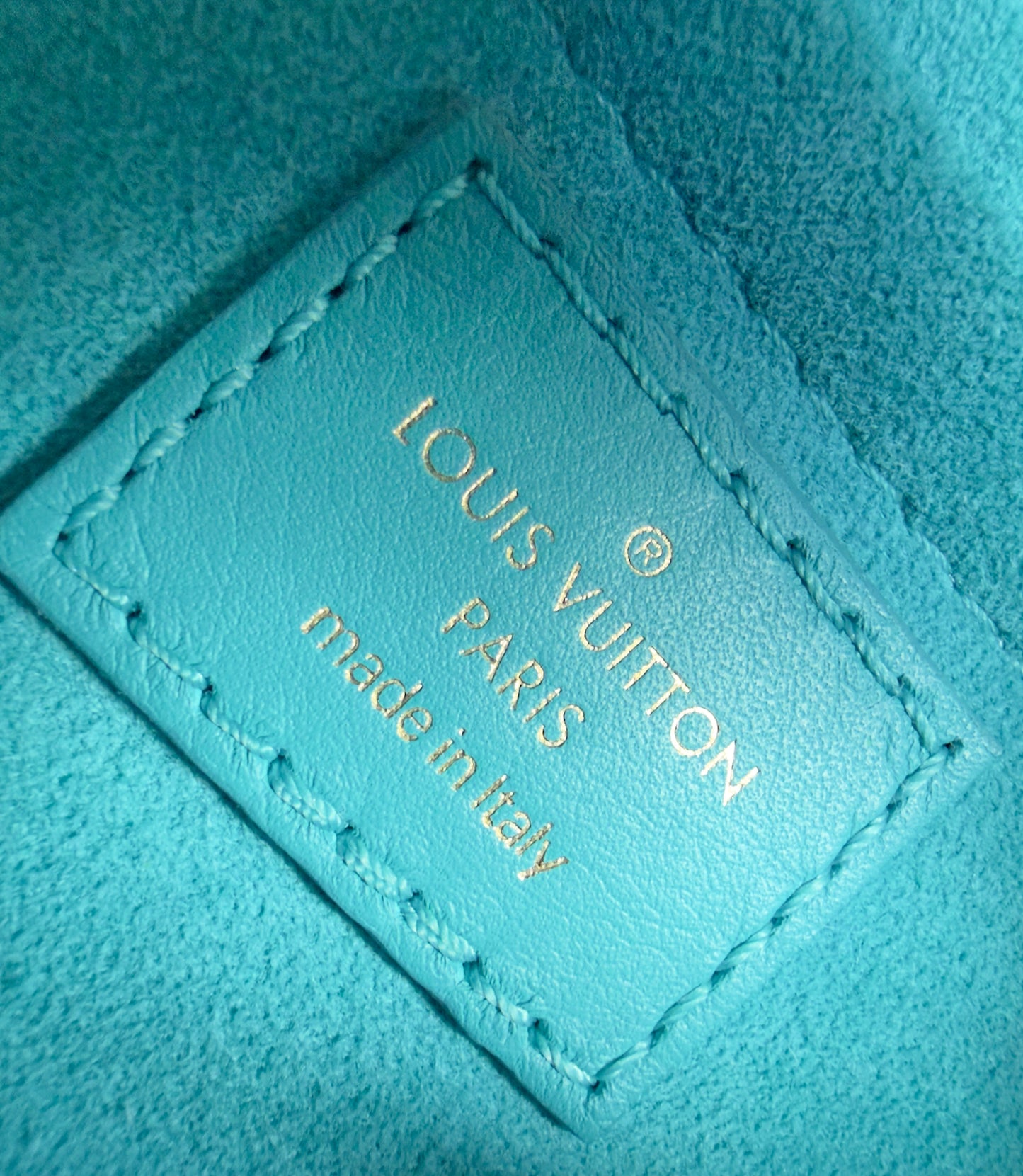 NEW WAVE Calfskin Chain MM Turquoise Blue
