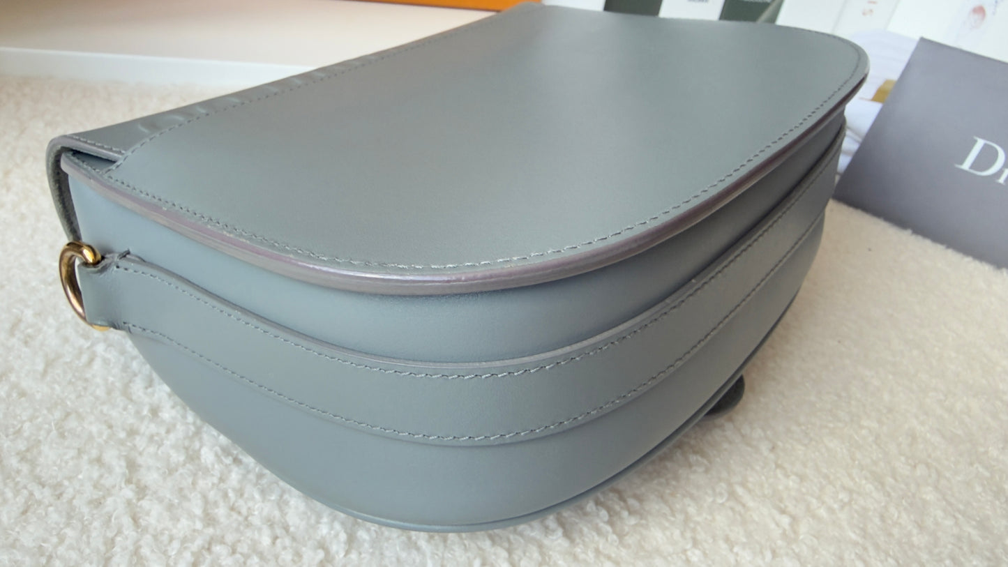BOX MEDIUM BOBBY CALFSKIN GREY BAG