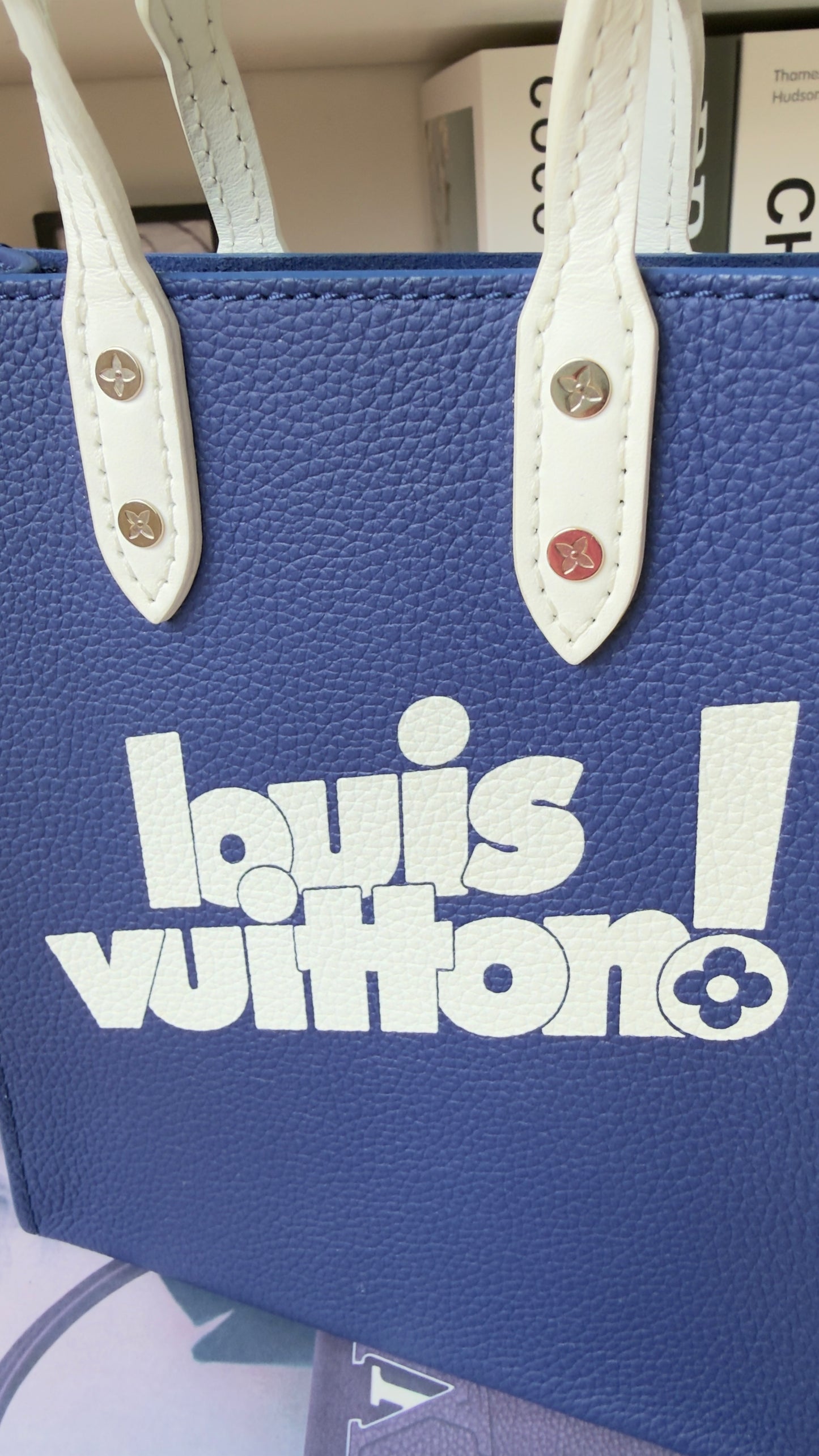 LIKE NEW LIMITED EDITION EVERYDAY SIGNATURE SAC PLAT XS BLUE
