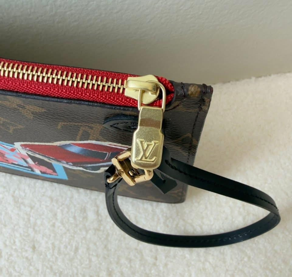 NEVERFULL MNG MM WORLD TOUR W/POCHETTE