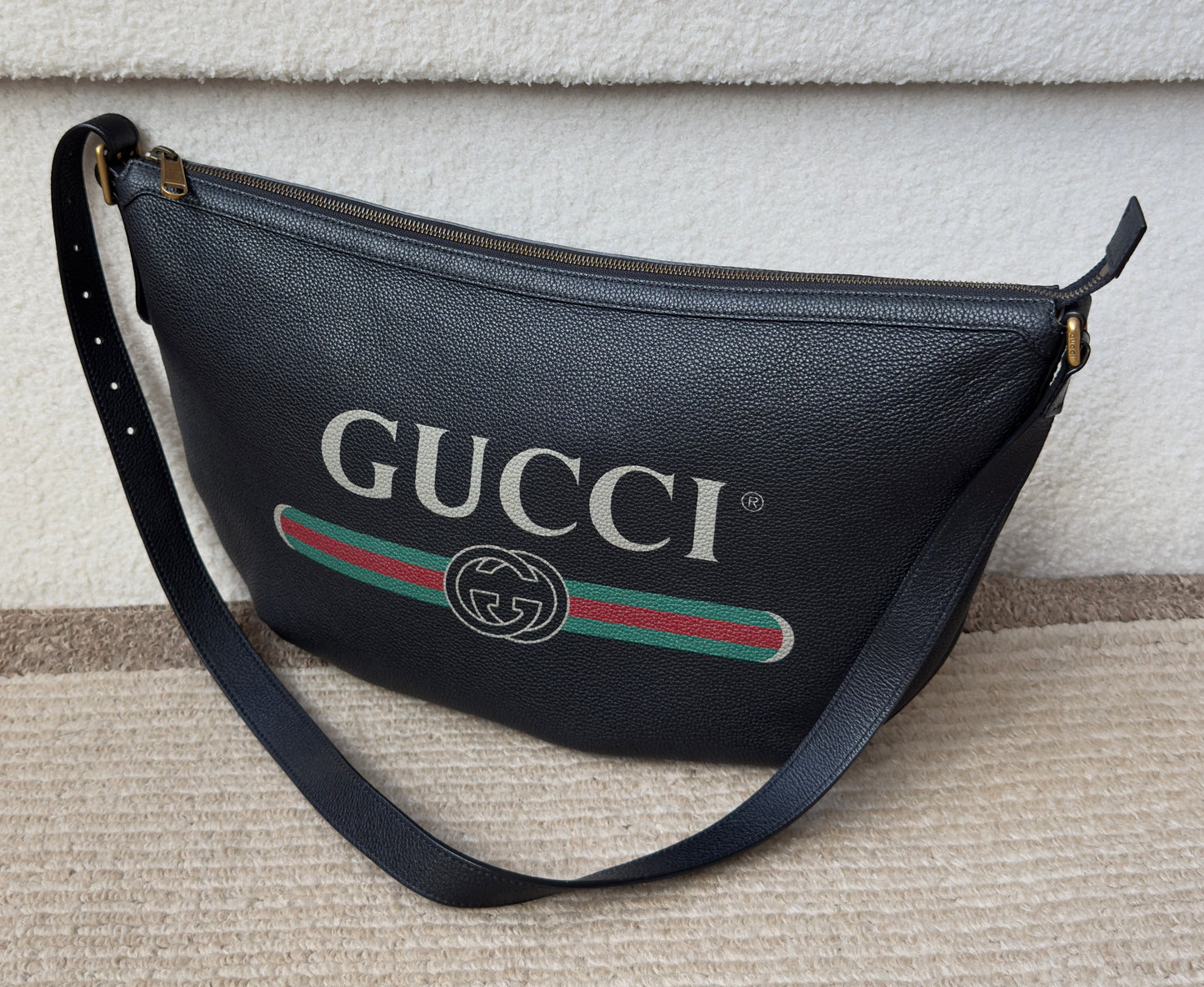 GUCCI PRINT HALF MOON HOBO BAG (Unisex)