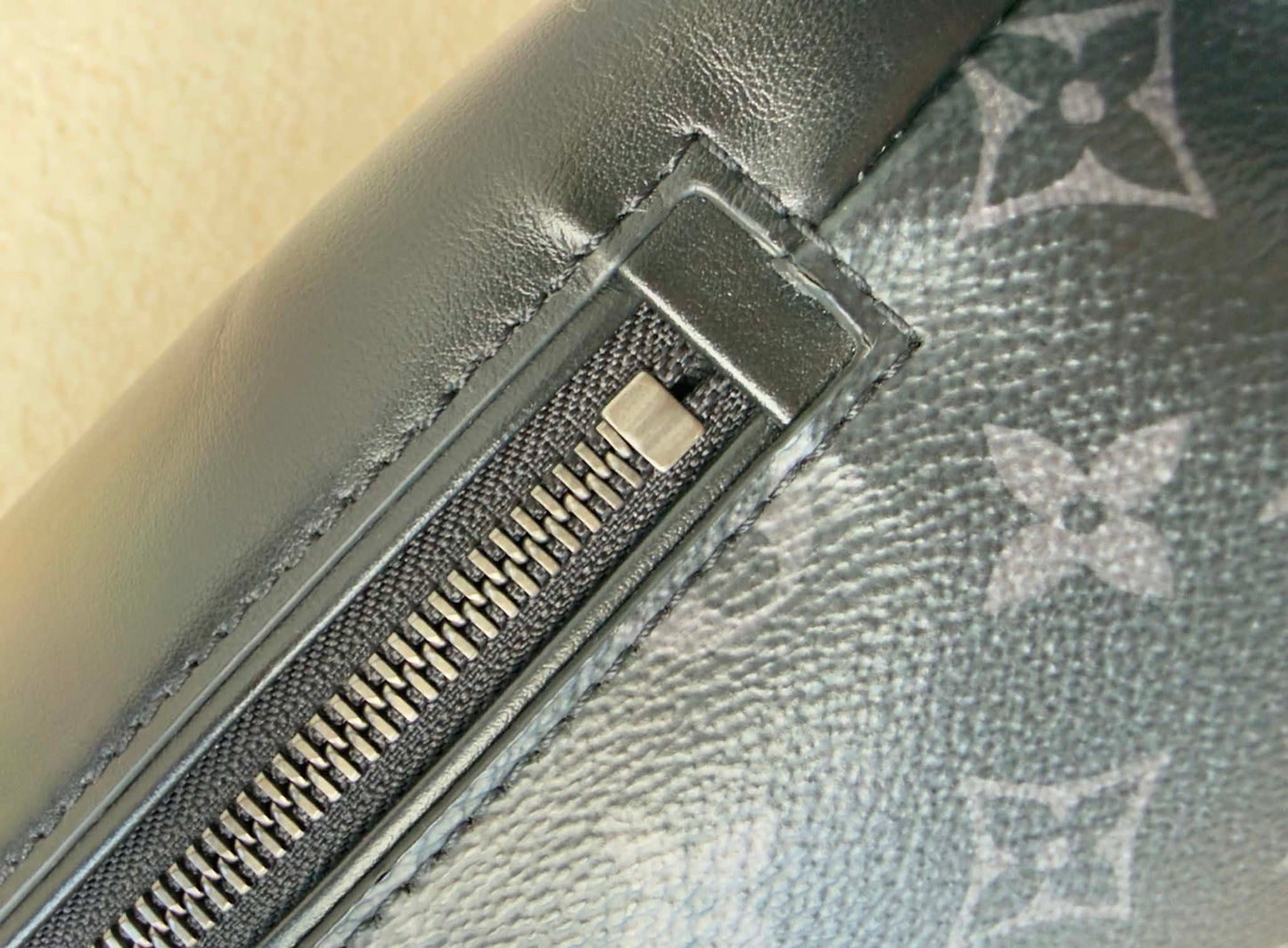 DISCOVERY MONOGRAM ECLIPSE PM BUMBAG (UNISEX)