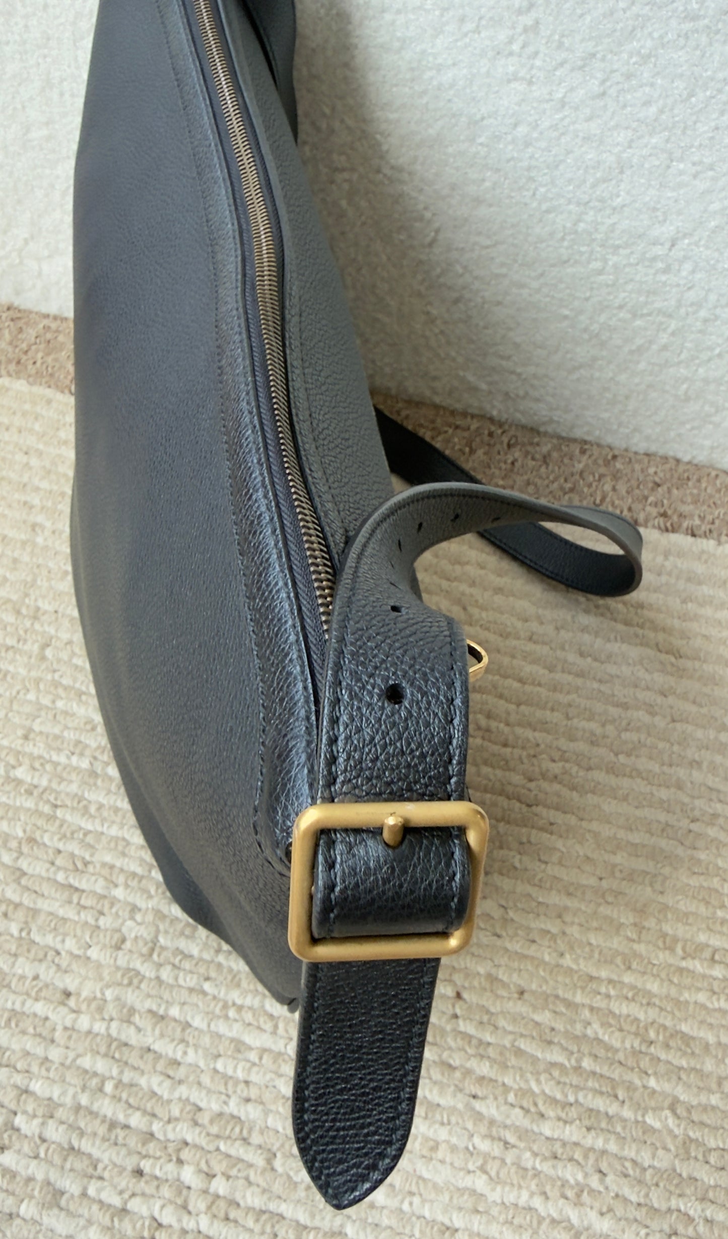 GUCCI PRINT HALF MOON HOBO BAG (Unisex)