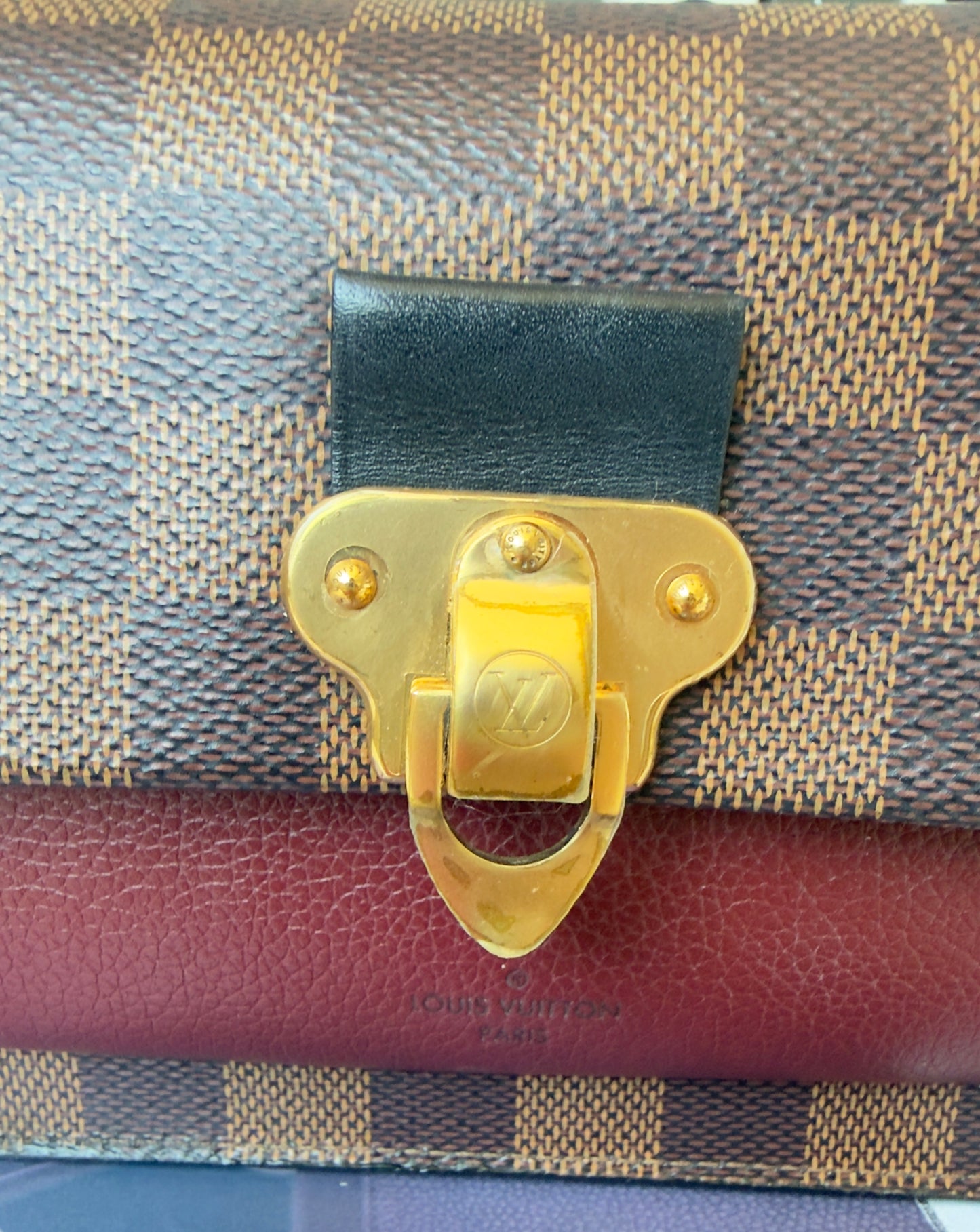 VAVIN CHAIN WALLET IN RED BURGANDY CROSSBODY/CLUTCH BAG