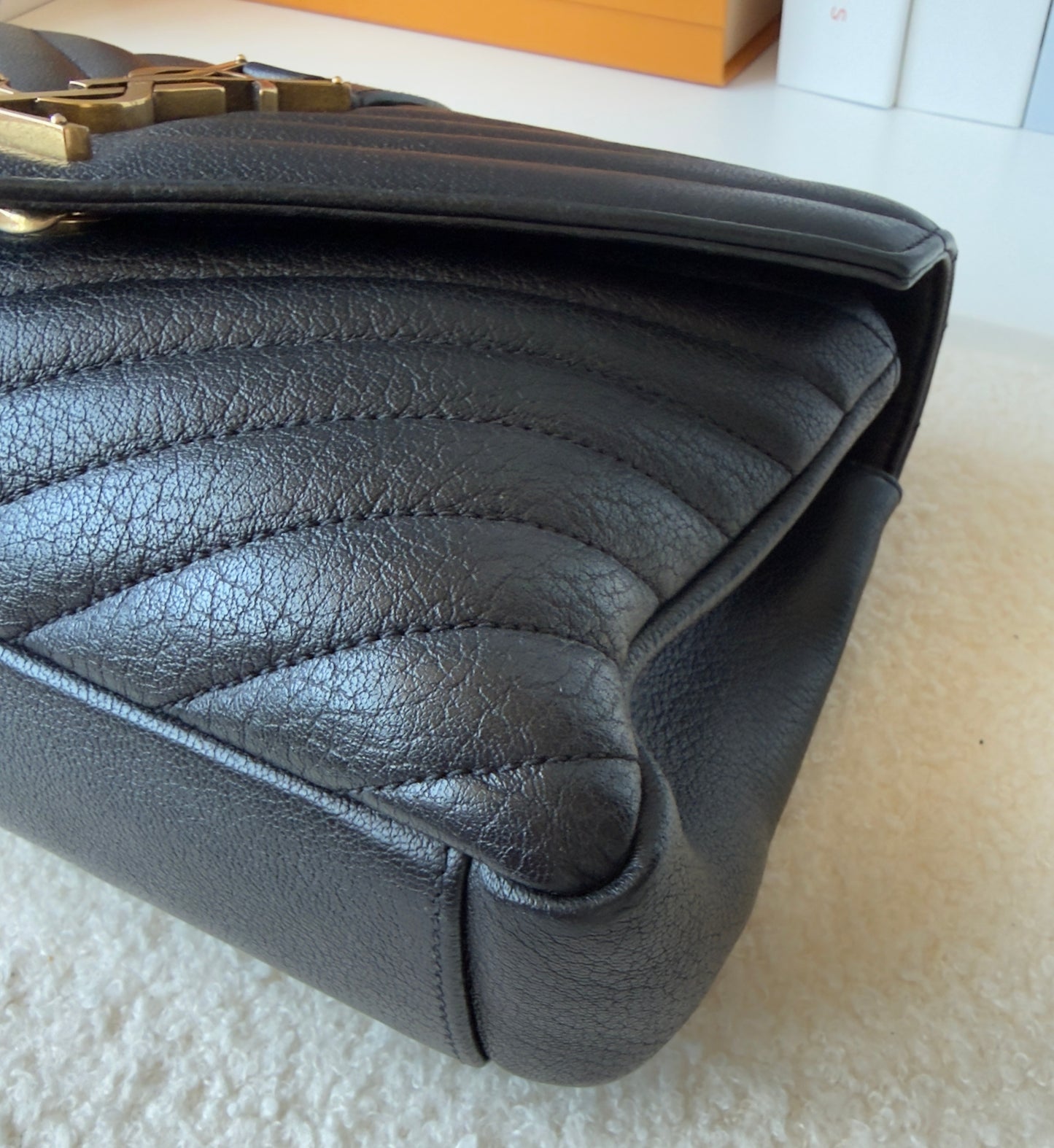 YSL SHEEPSKIN MATELASSE CHEVRON COLLEGE MEDIUM BLACK
